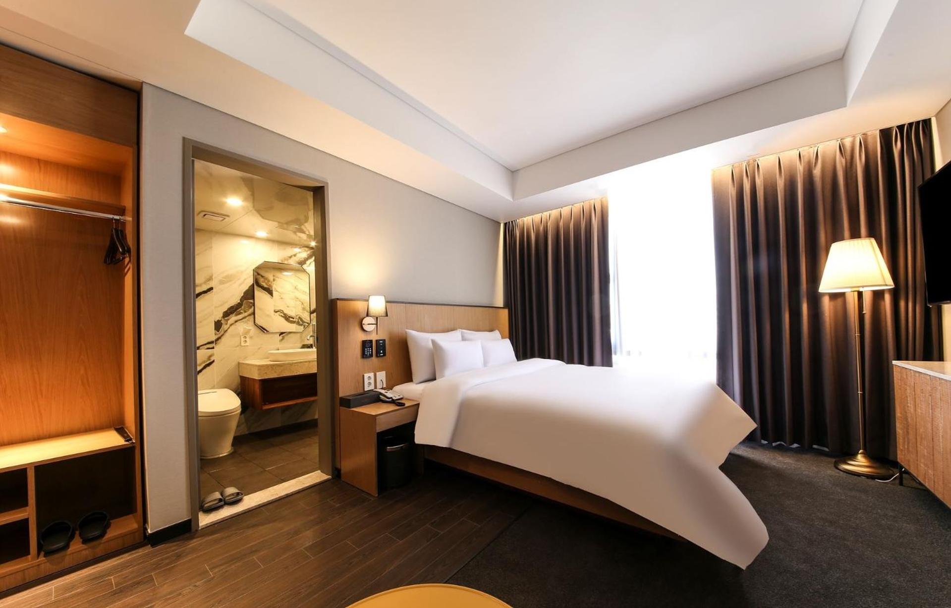 Deluxe Double Room - Photo 1