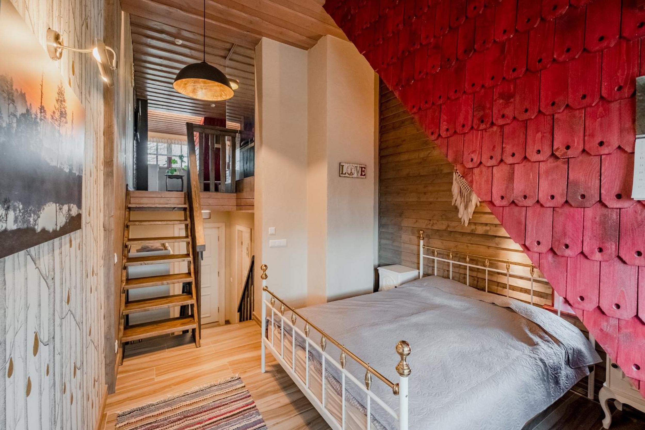 Deluxe Suite with Spa Bath - Photo 4