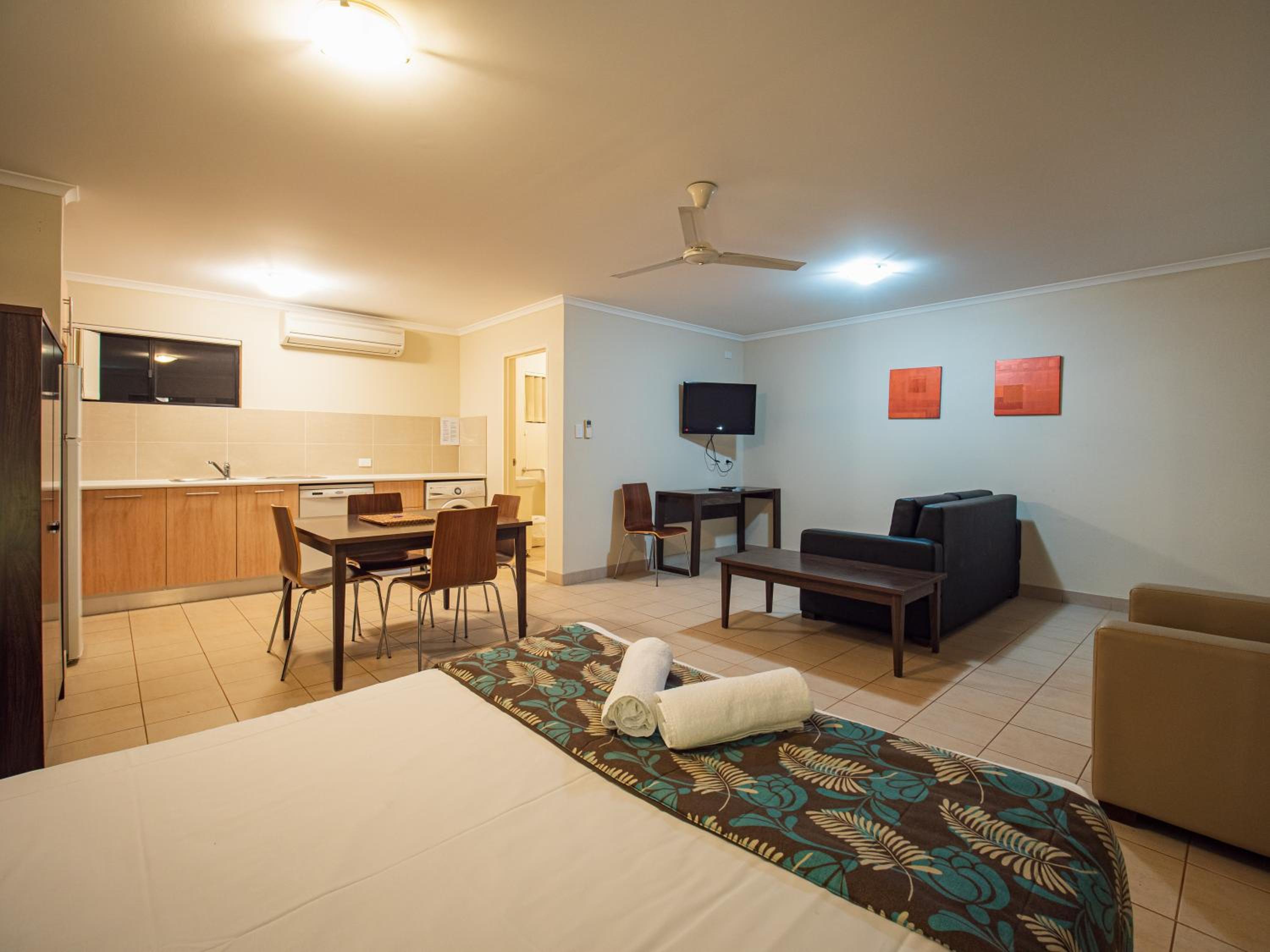 Studio Apartment photo 1