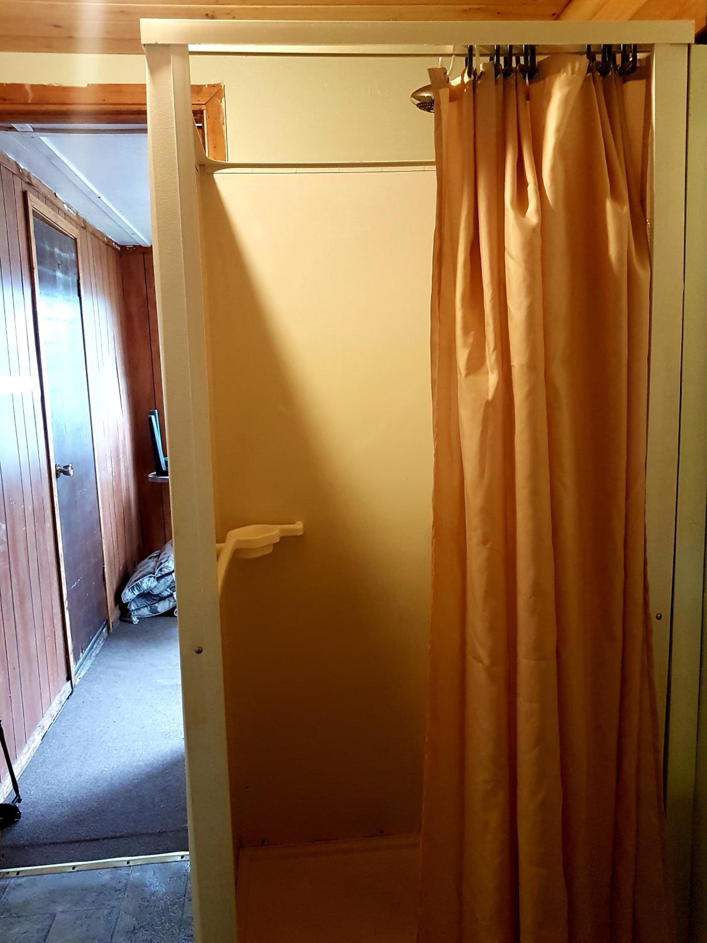 Standard Two-Bedroom Cottage  photo 3