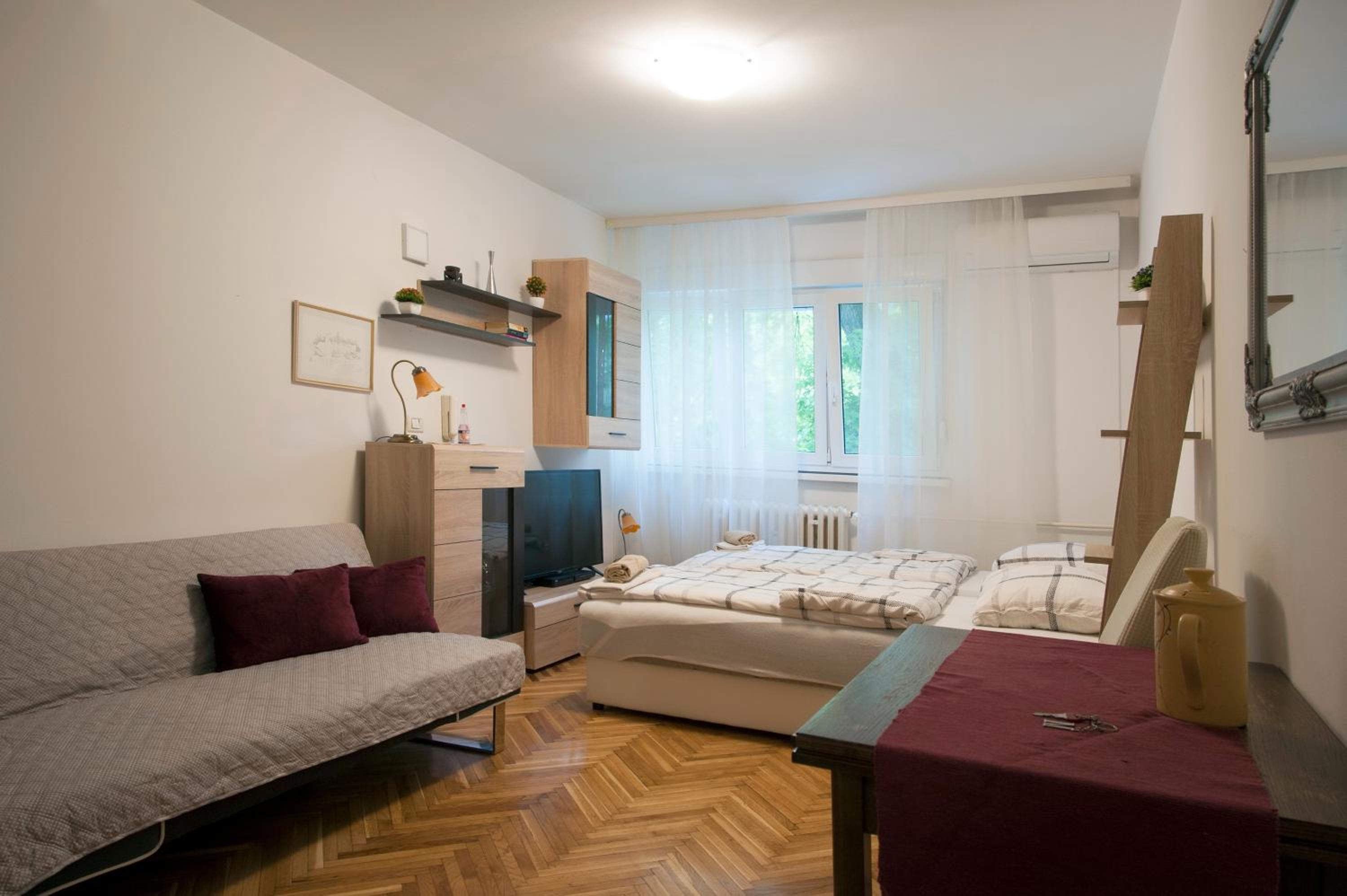 Studio Apartment