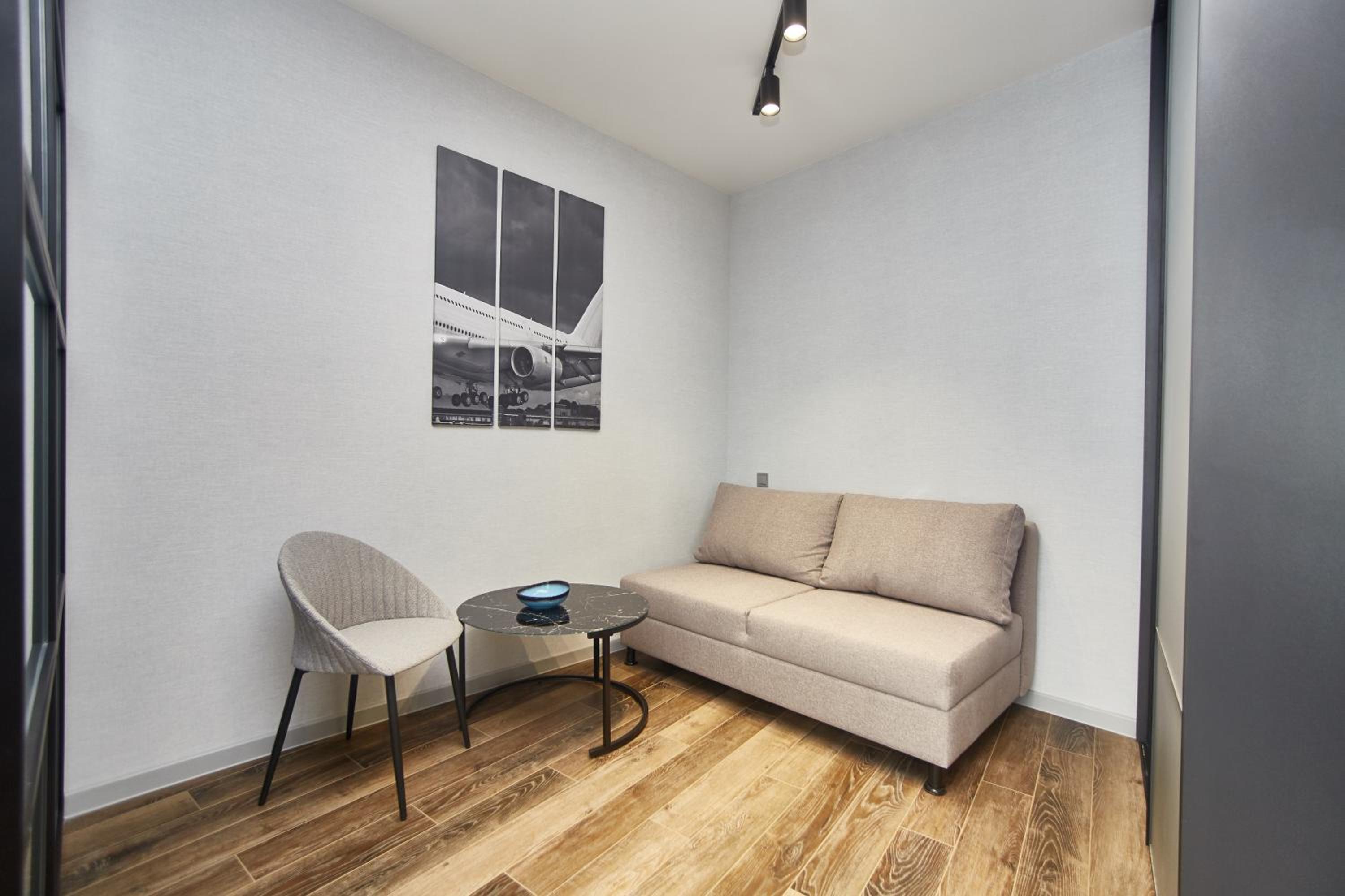 One-Bedroom Apartment with Sea View photo 3