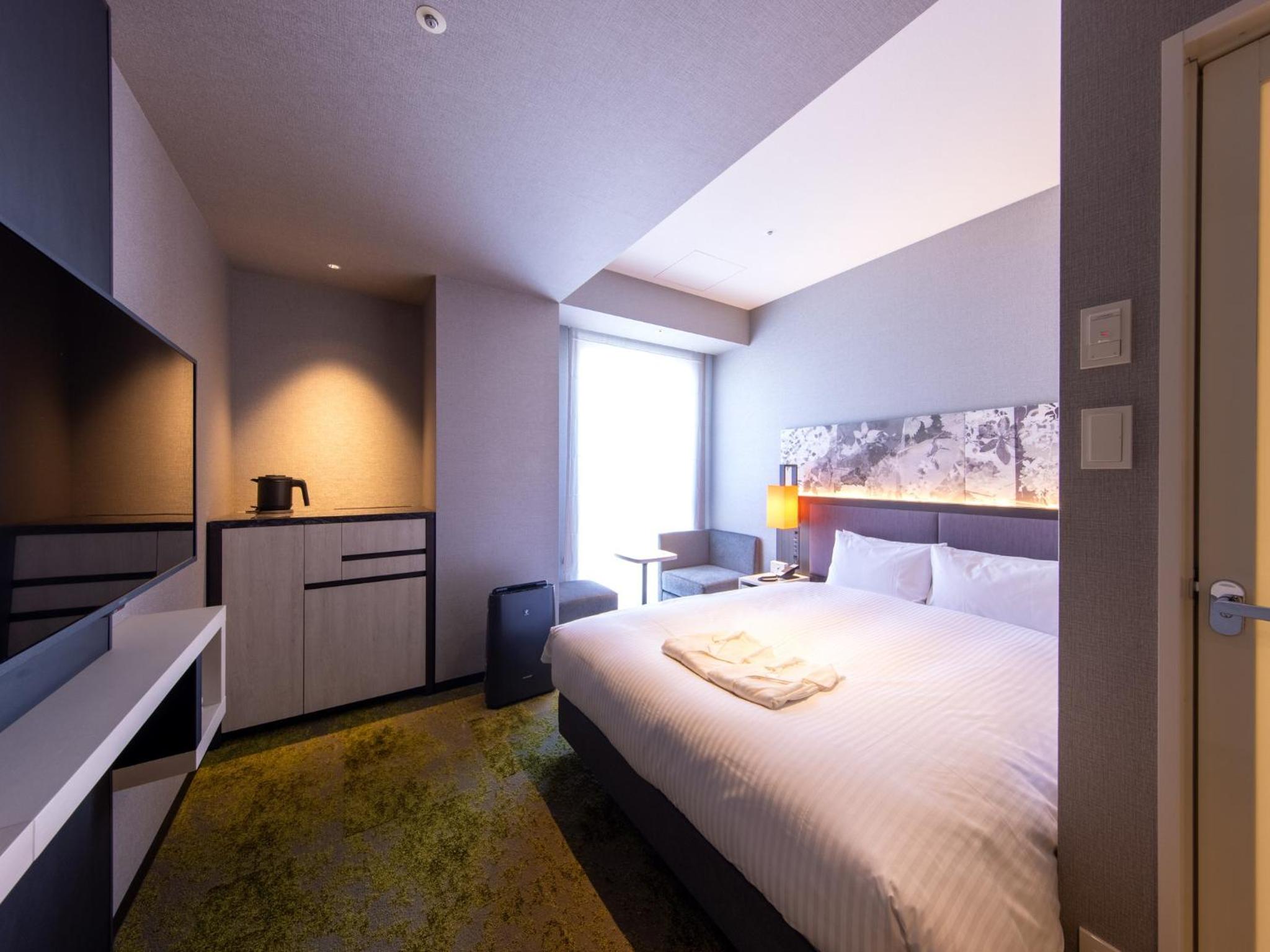 Room Selected at Check-In 2 adult (No choice of bed preference)