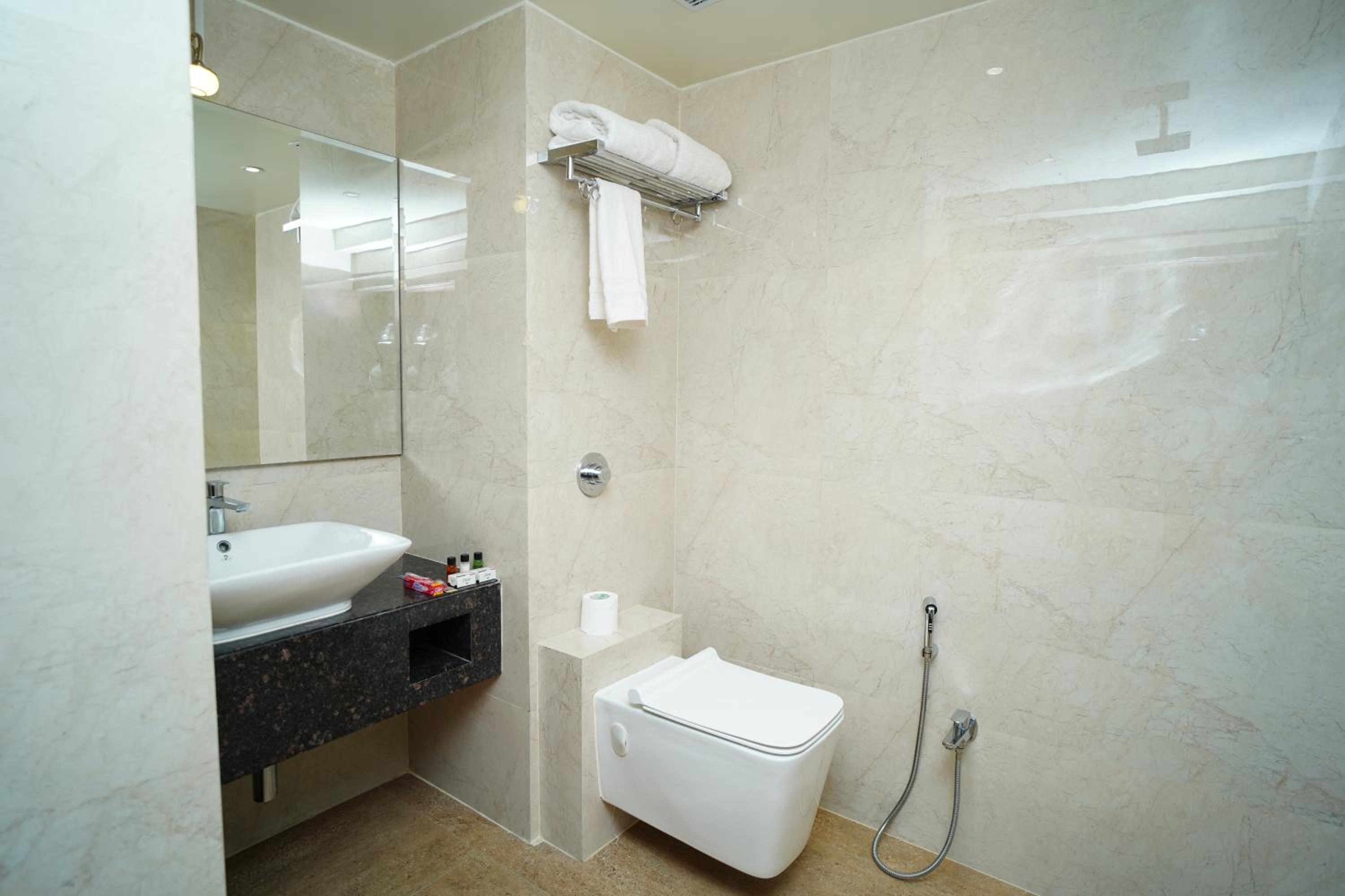 Standard Double Room - Photo 2