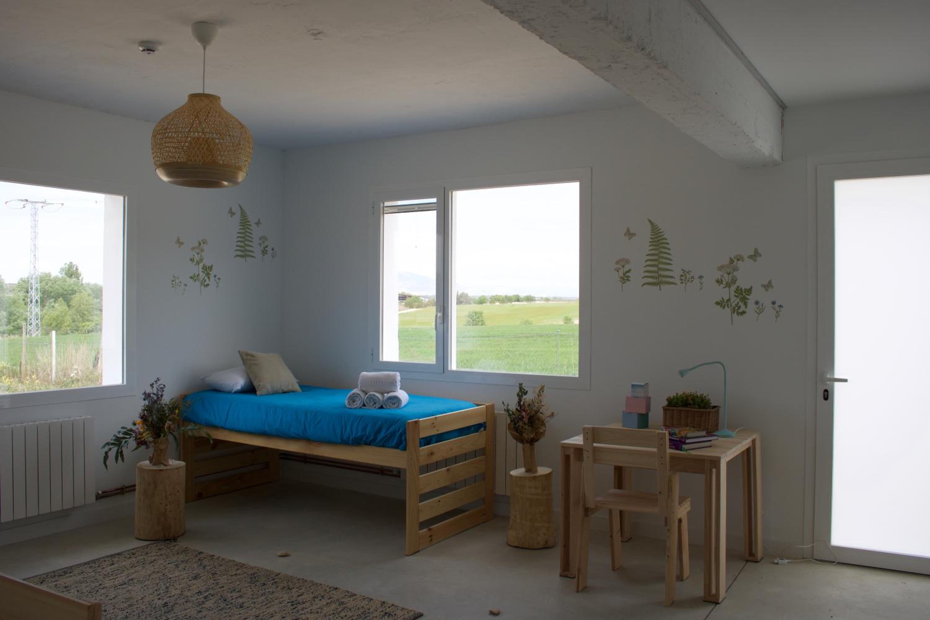 Family Room with Mountain View photo 3