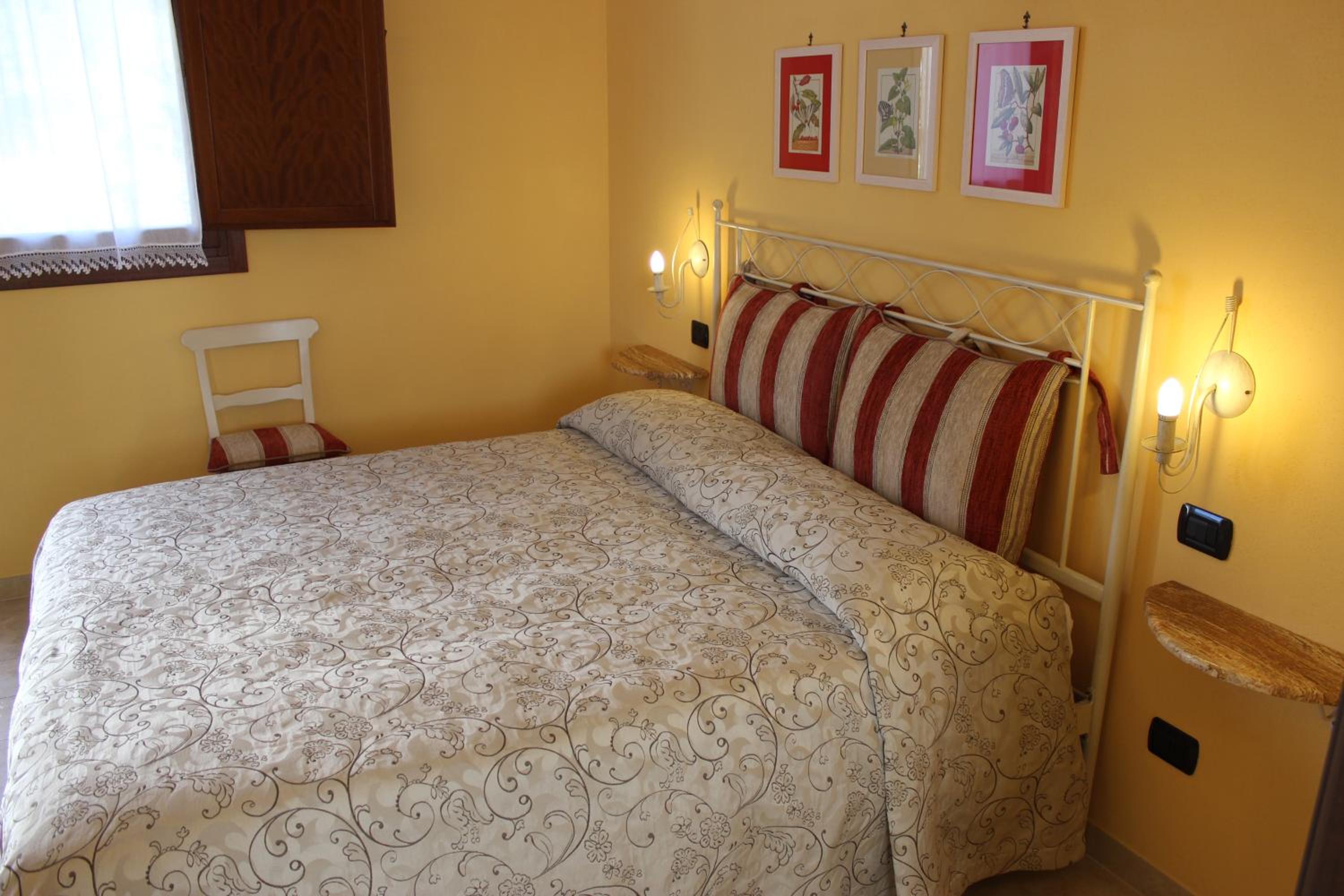 Standard Double Room photo 2