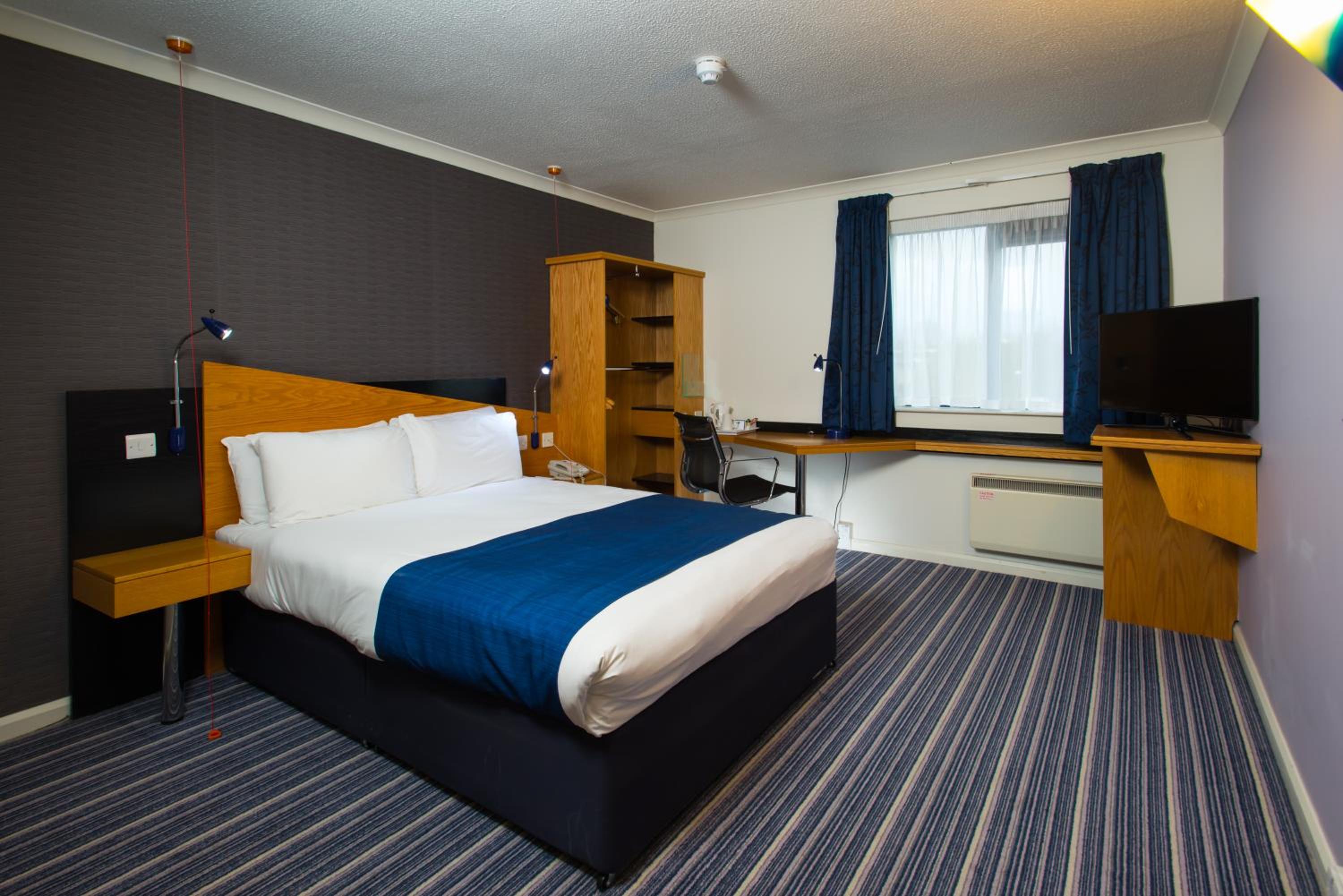 Double Room with Free Hot Breakfast - Accessible - Photo 1
