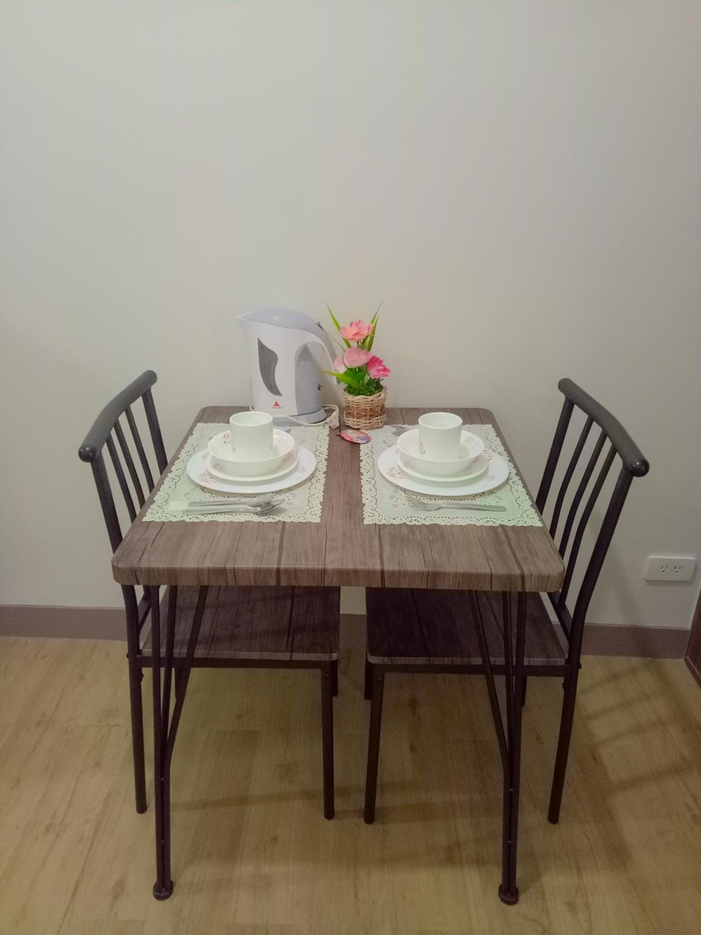 One-Bedroom Apartment - Photo 8