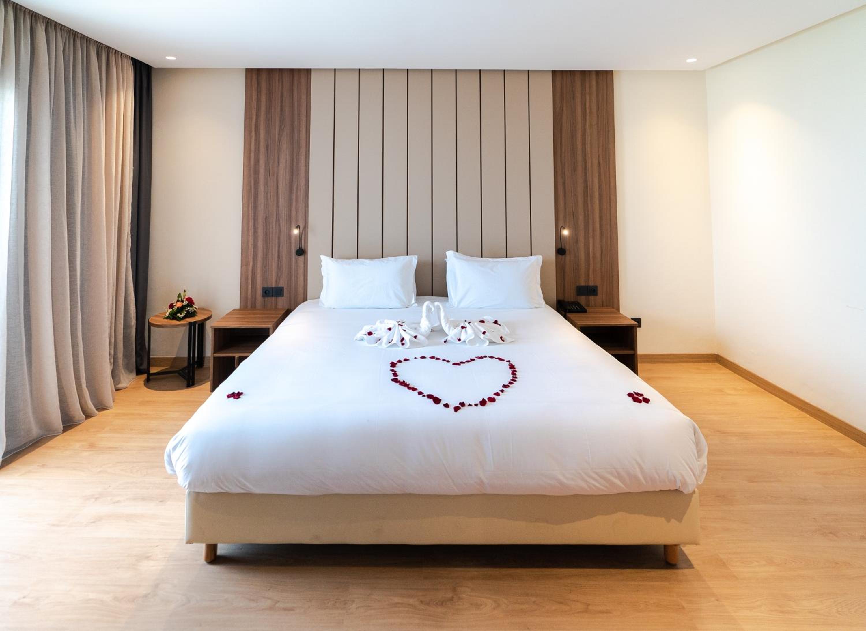 Double Room - Photo 5