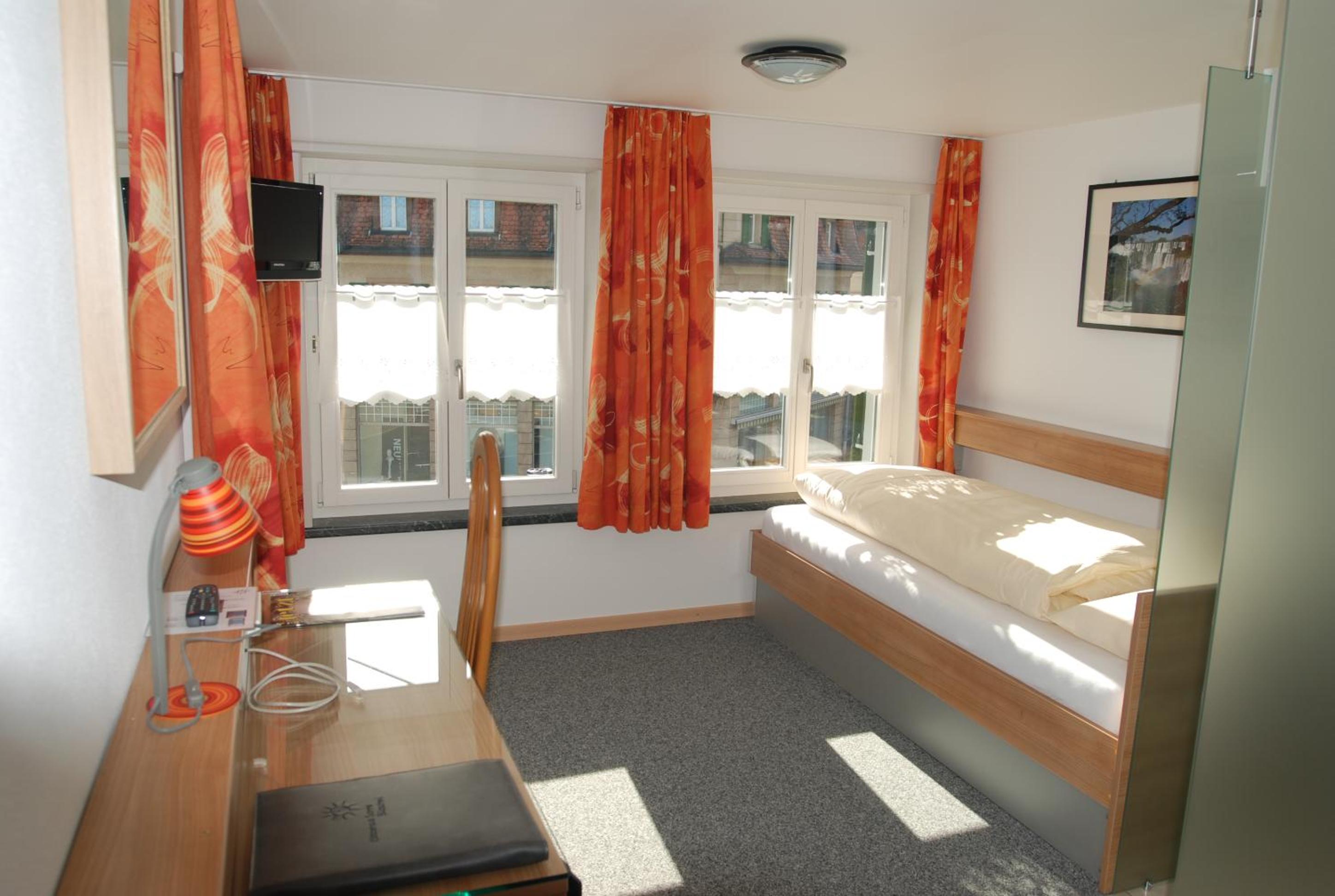 Single Room photo 1