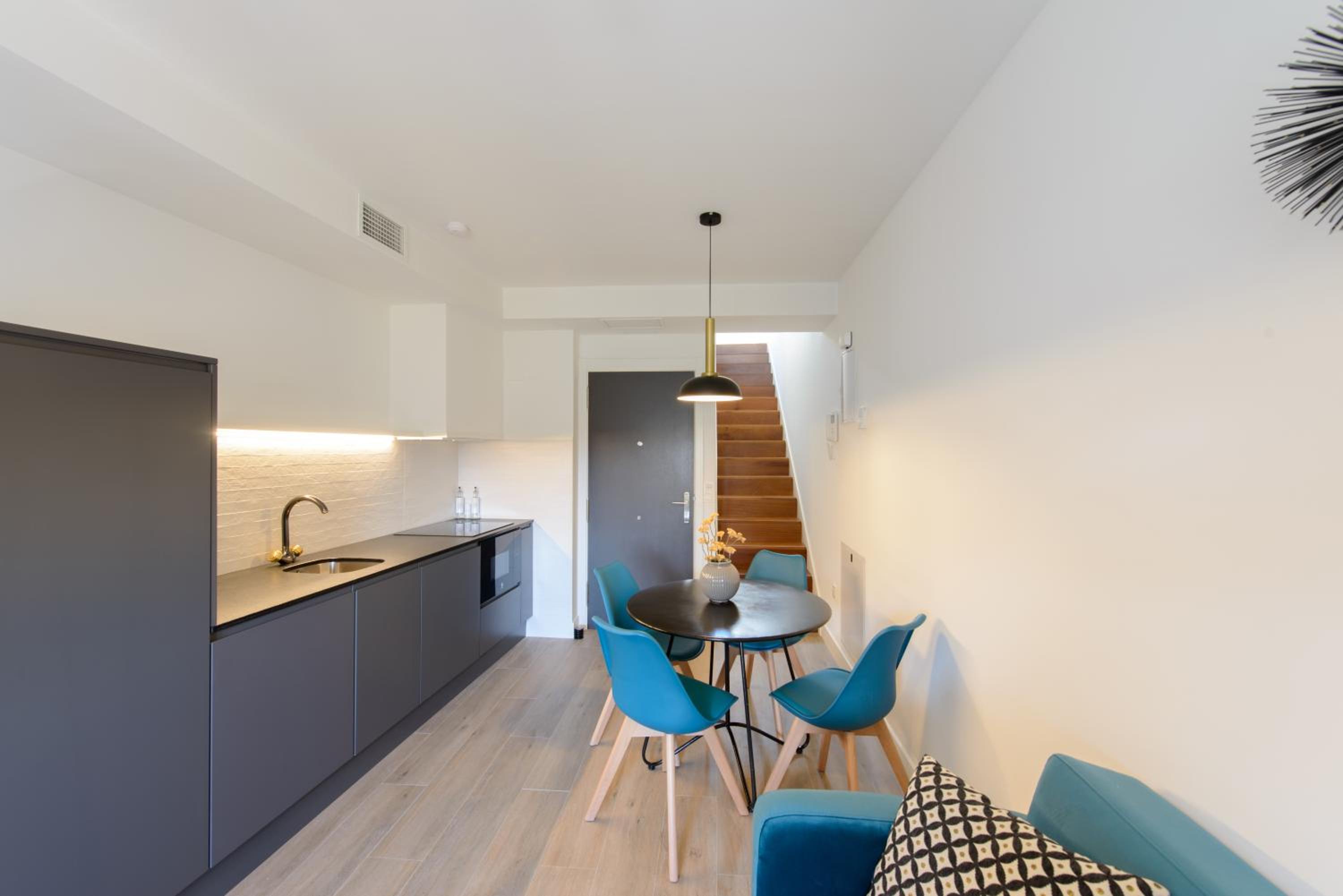 Duplex Apartment - Photo 5