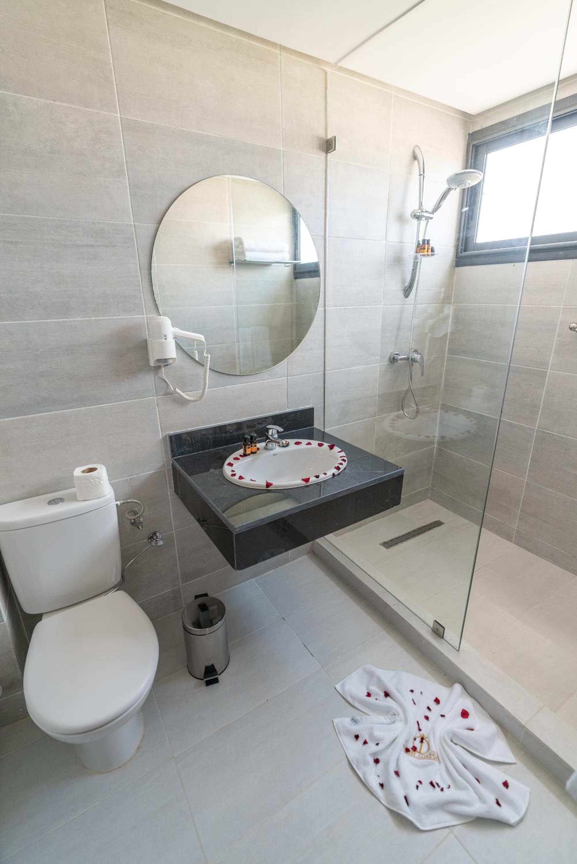 Double Room - Photo 4