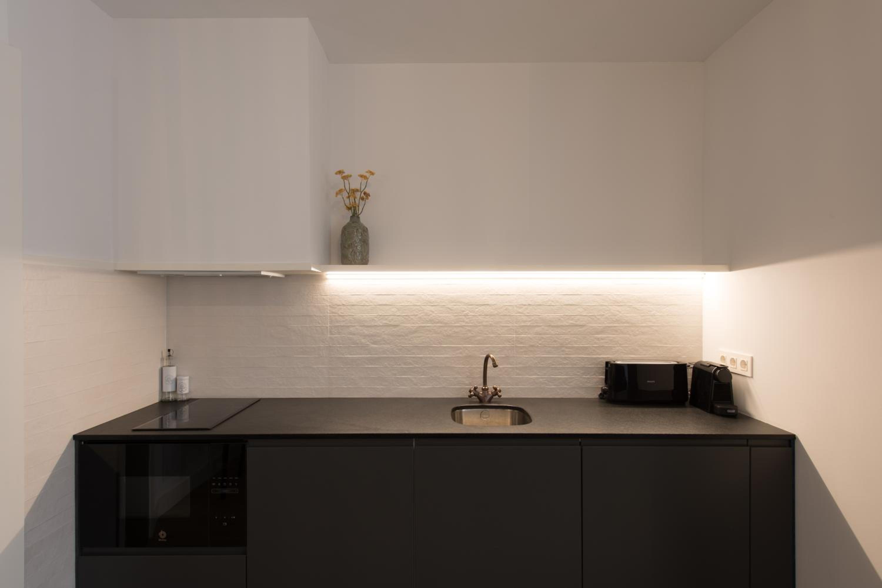 Studio Apartment - Photo 4