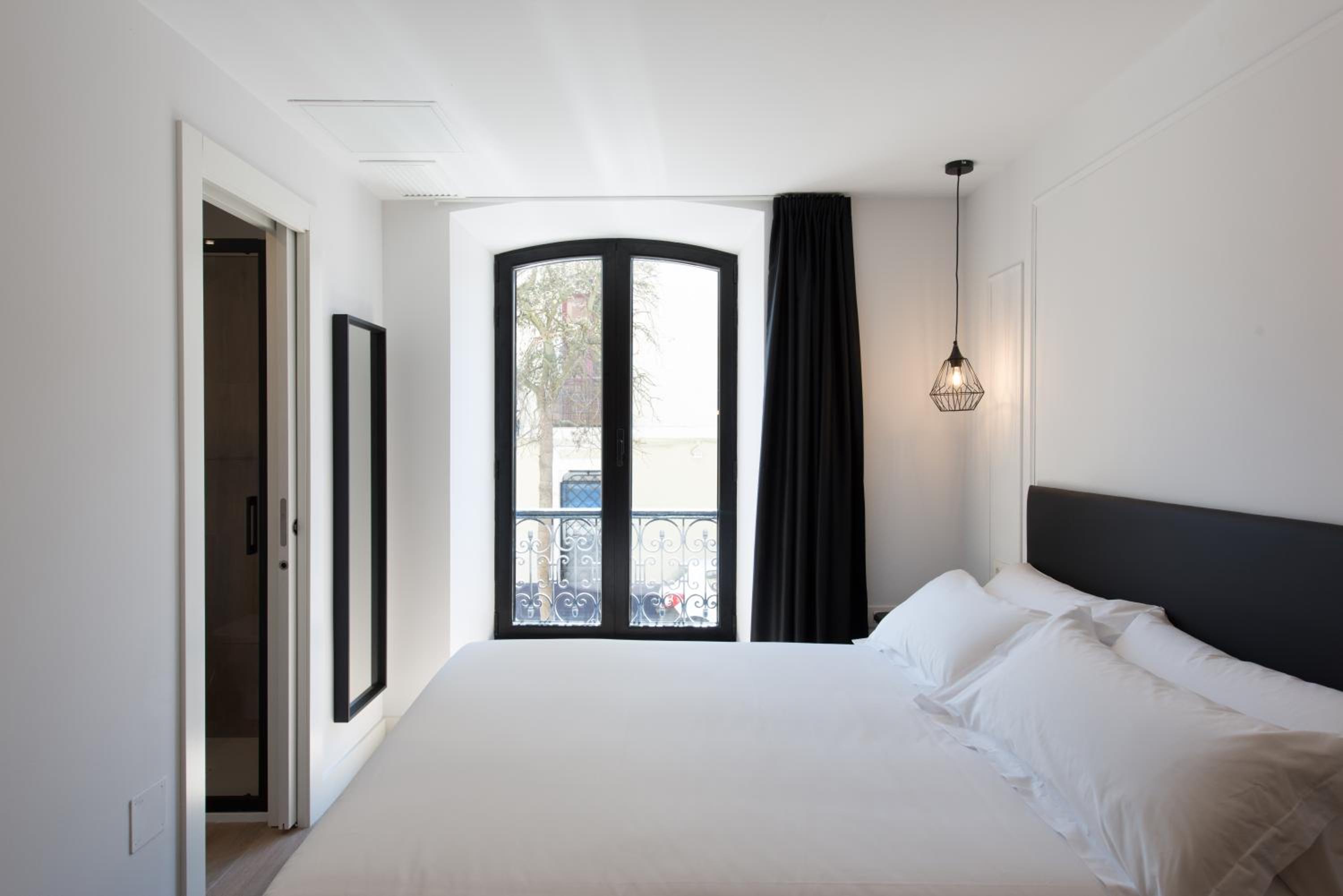 Studio Apartment - Photo 7