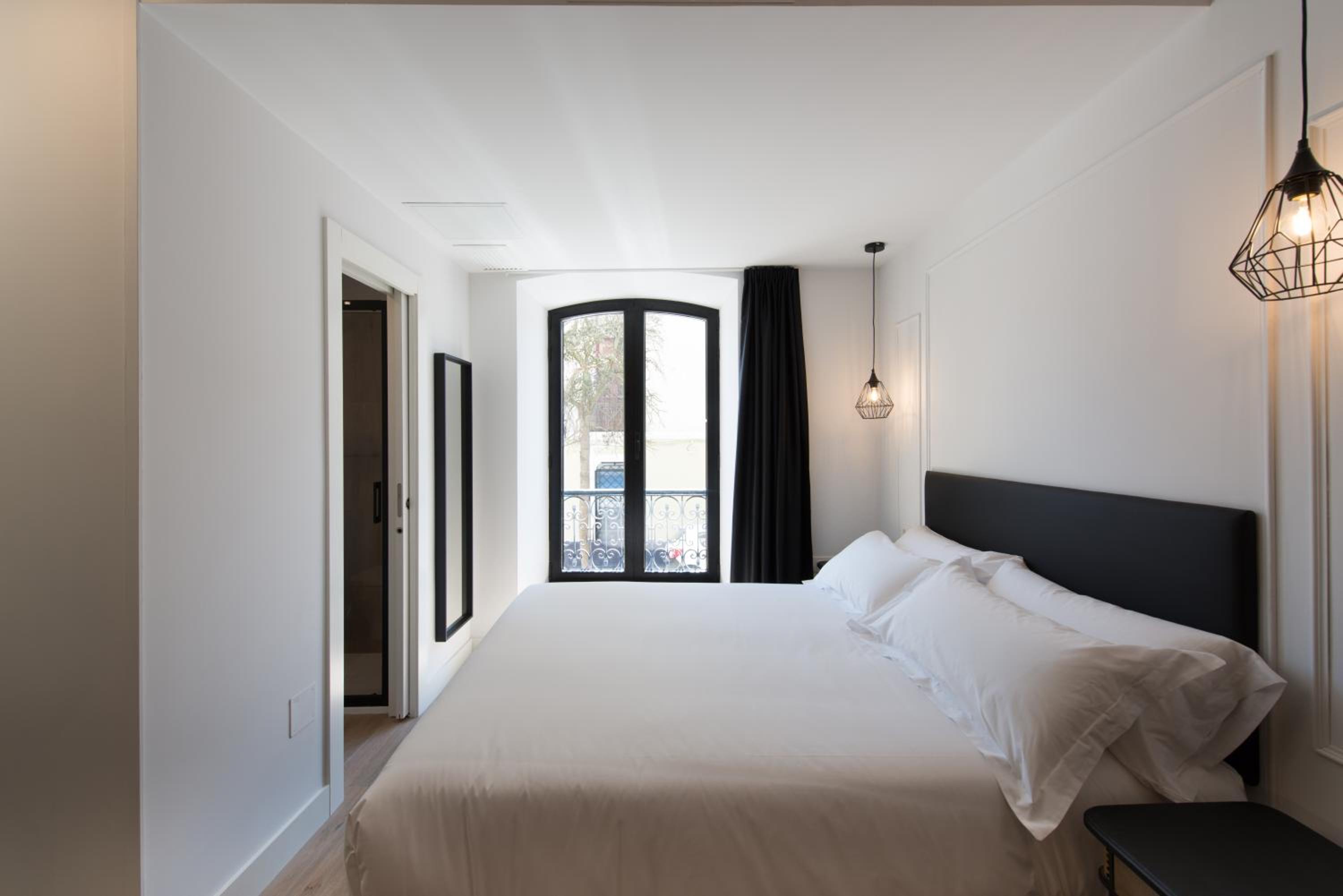 Studio Apartment - Photo 6