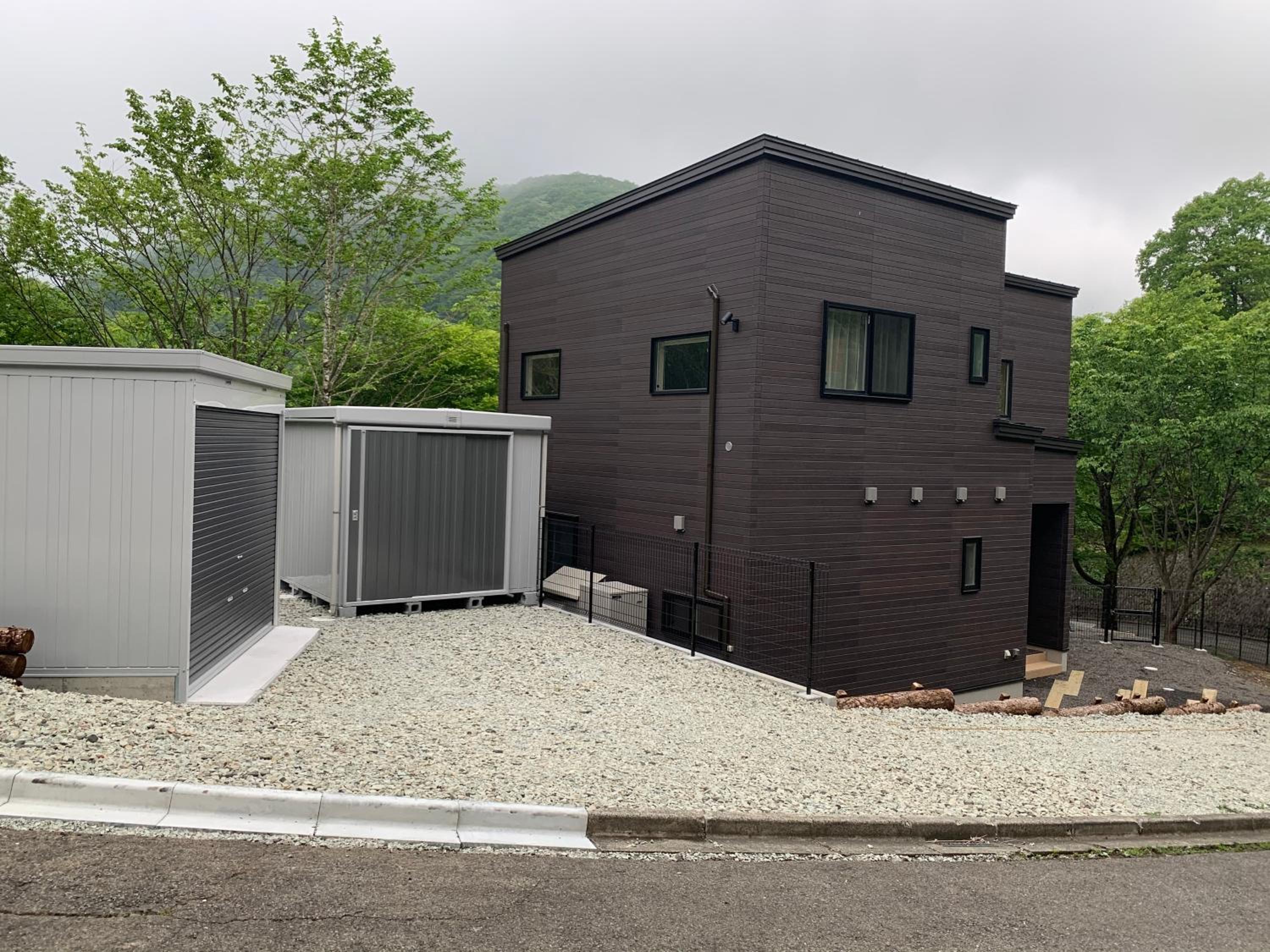 Three-Bedroom House - Photo 22