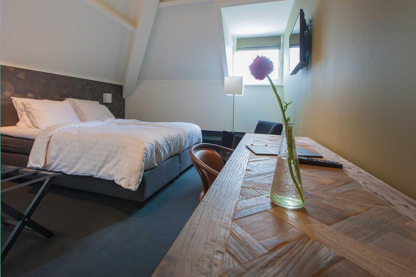Large Double Room photo 3
