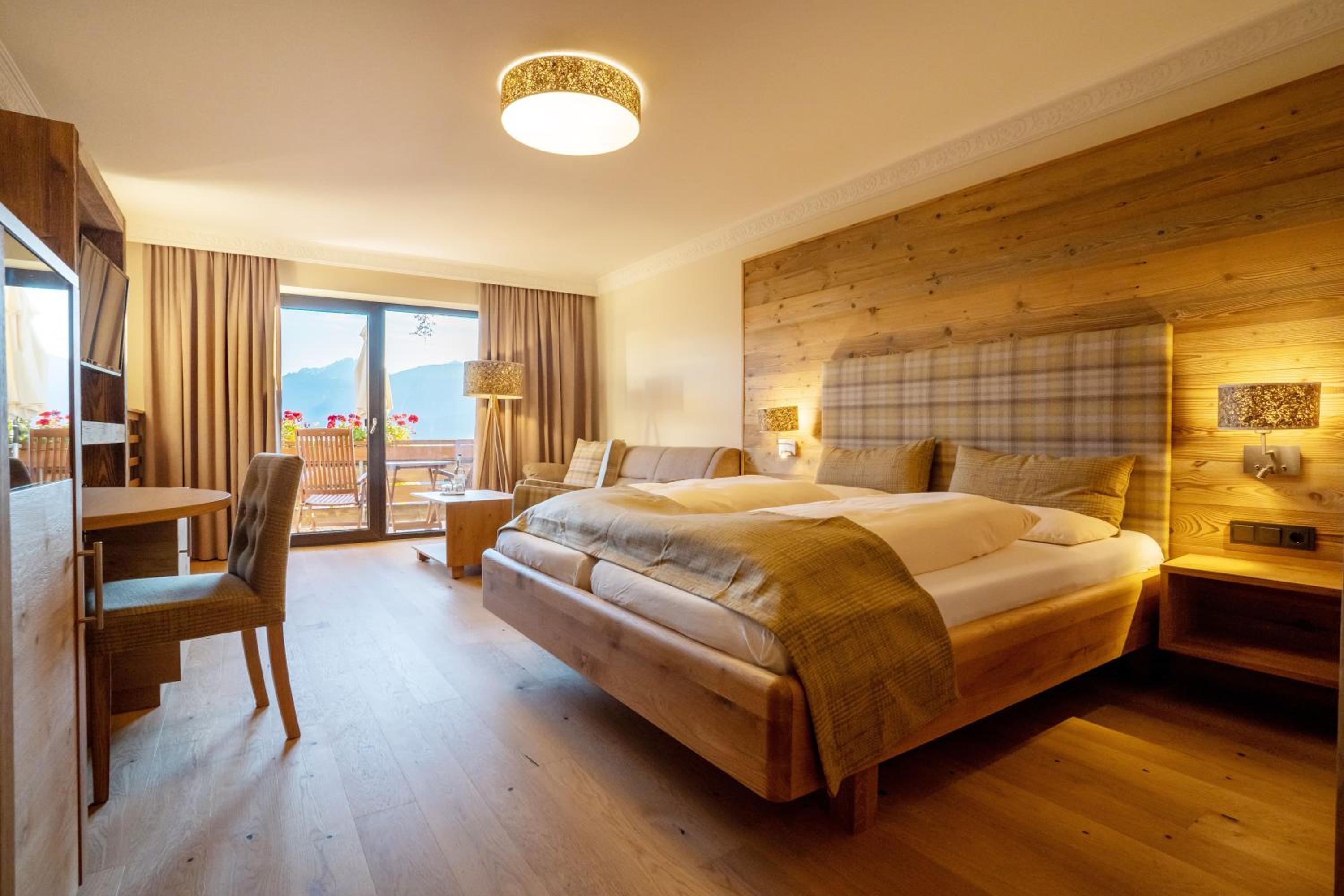 Superior Double Room with Balcony or Terrace - Photo 1