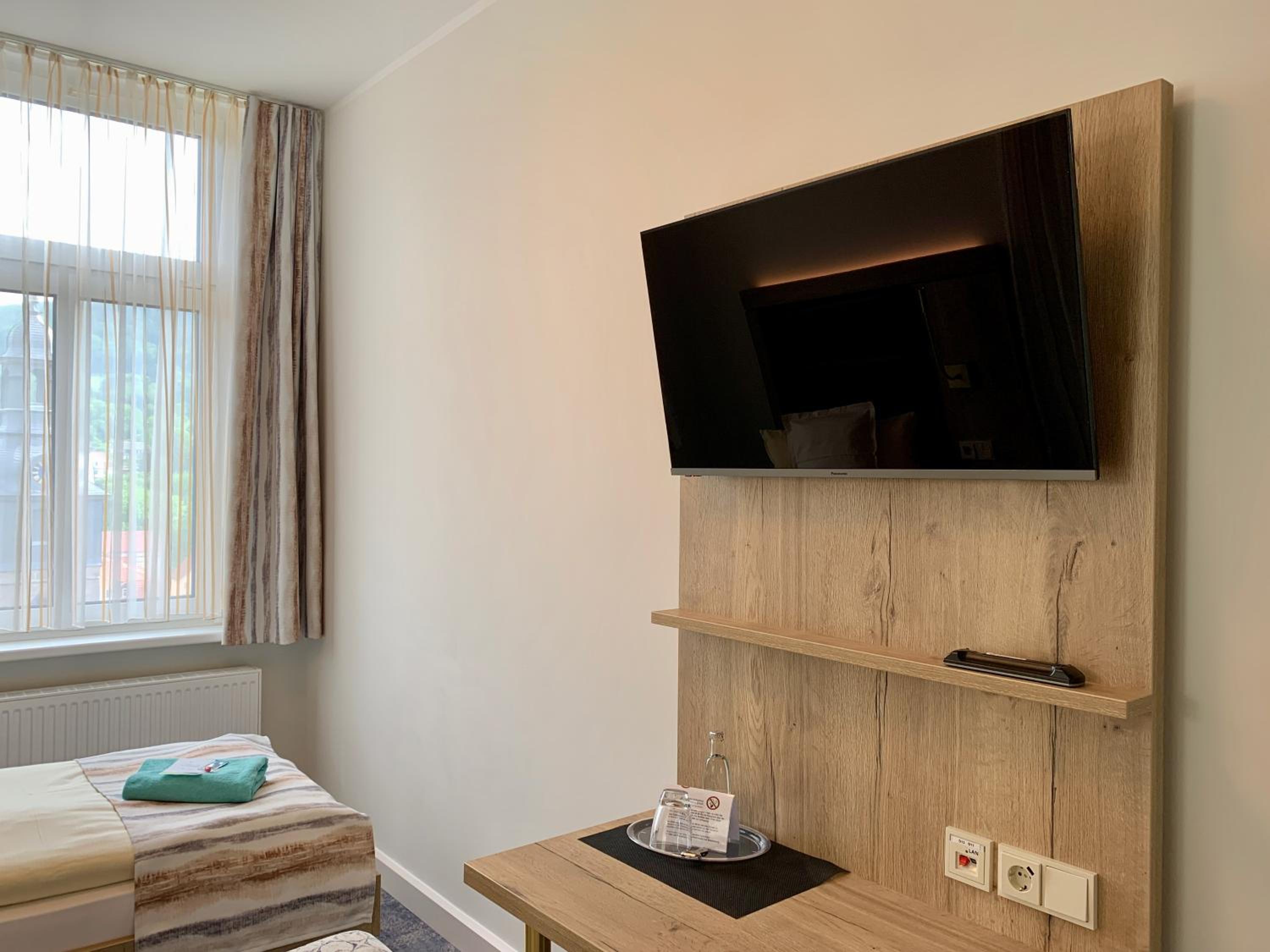 Deluxe Single Room photo 3