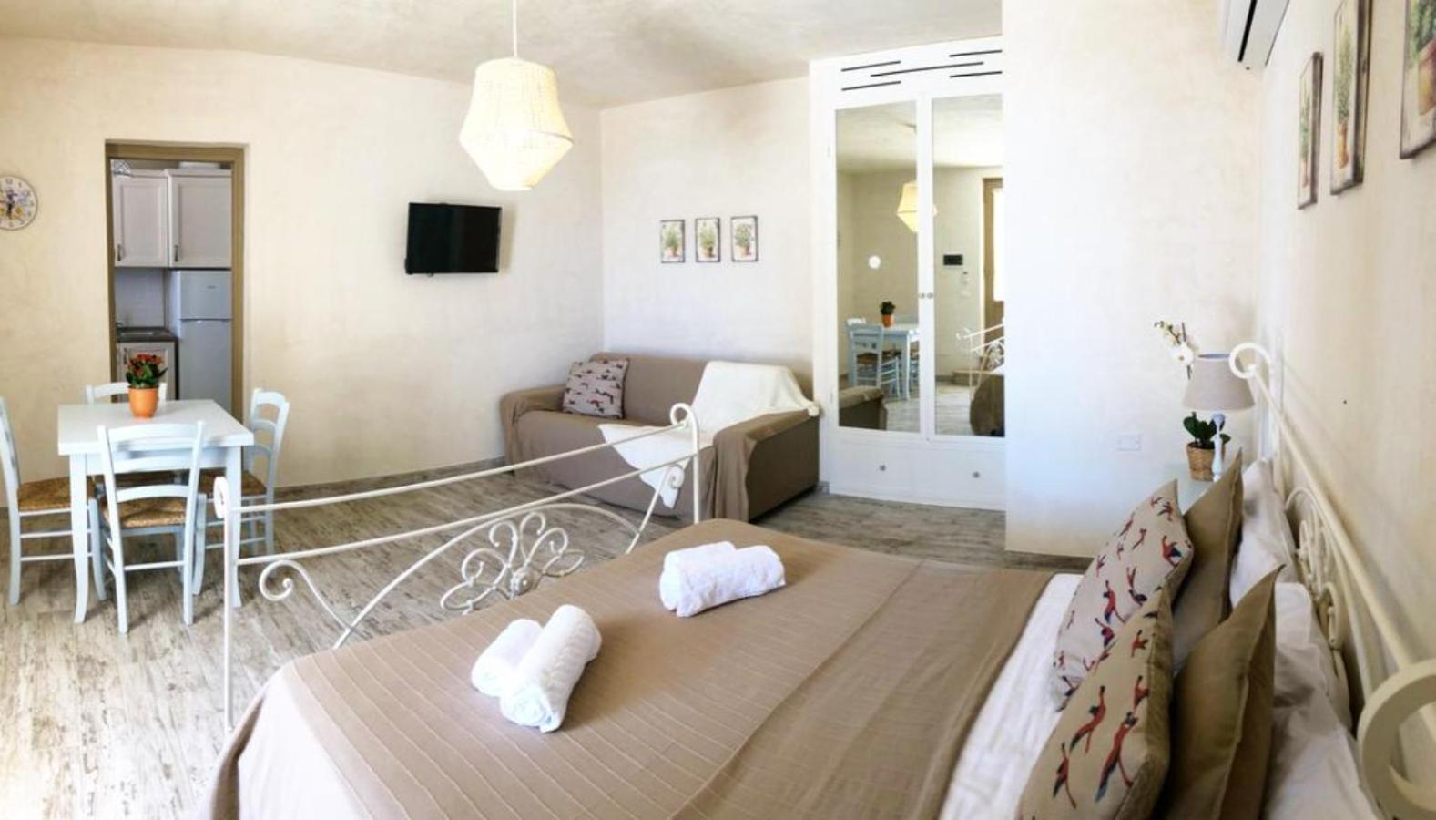 Apartment with Terrace photo 2