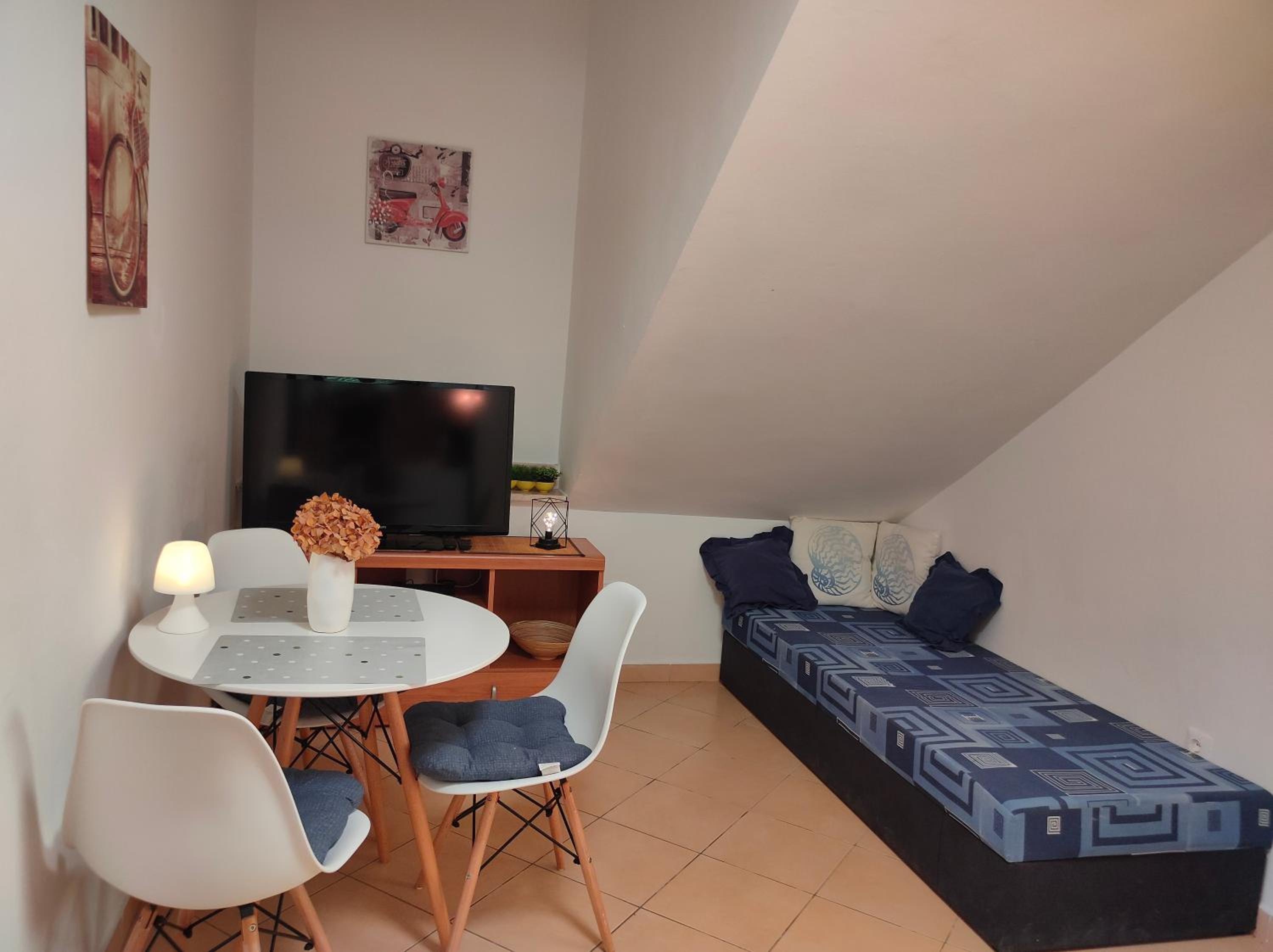 One-Bedroom Apartment with Terrace photo 3