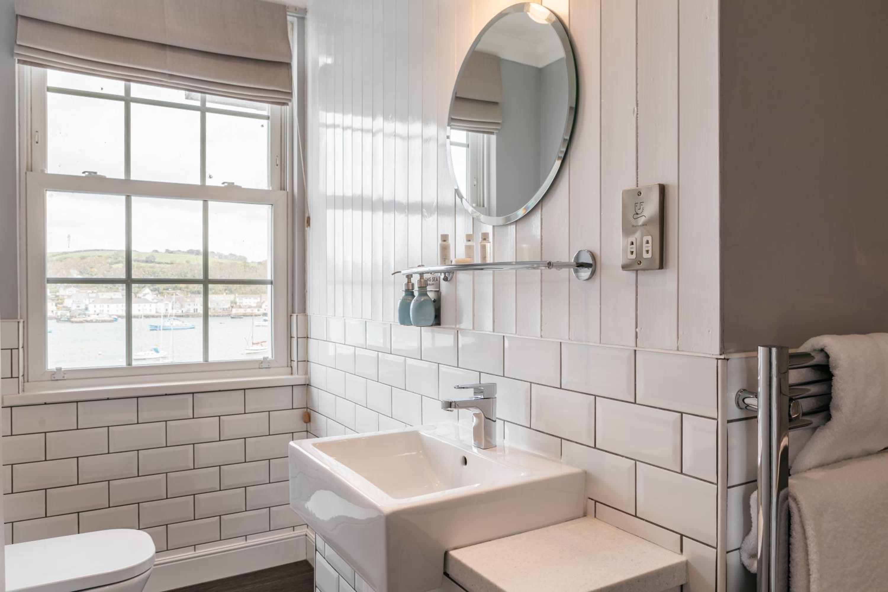 Superior Double or Twin Room with Sea View - Photo 2