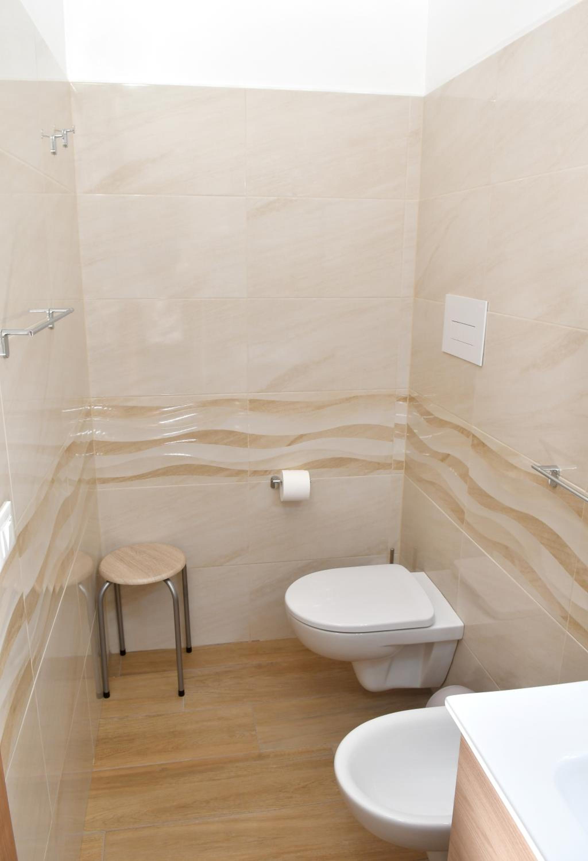 Quadruple Room - Photo 7