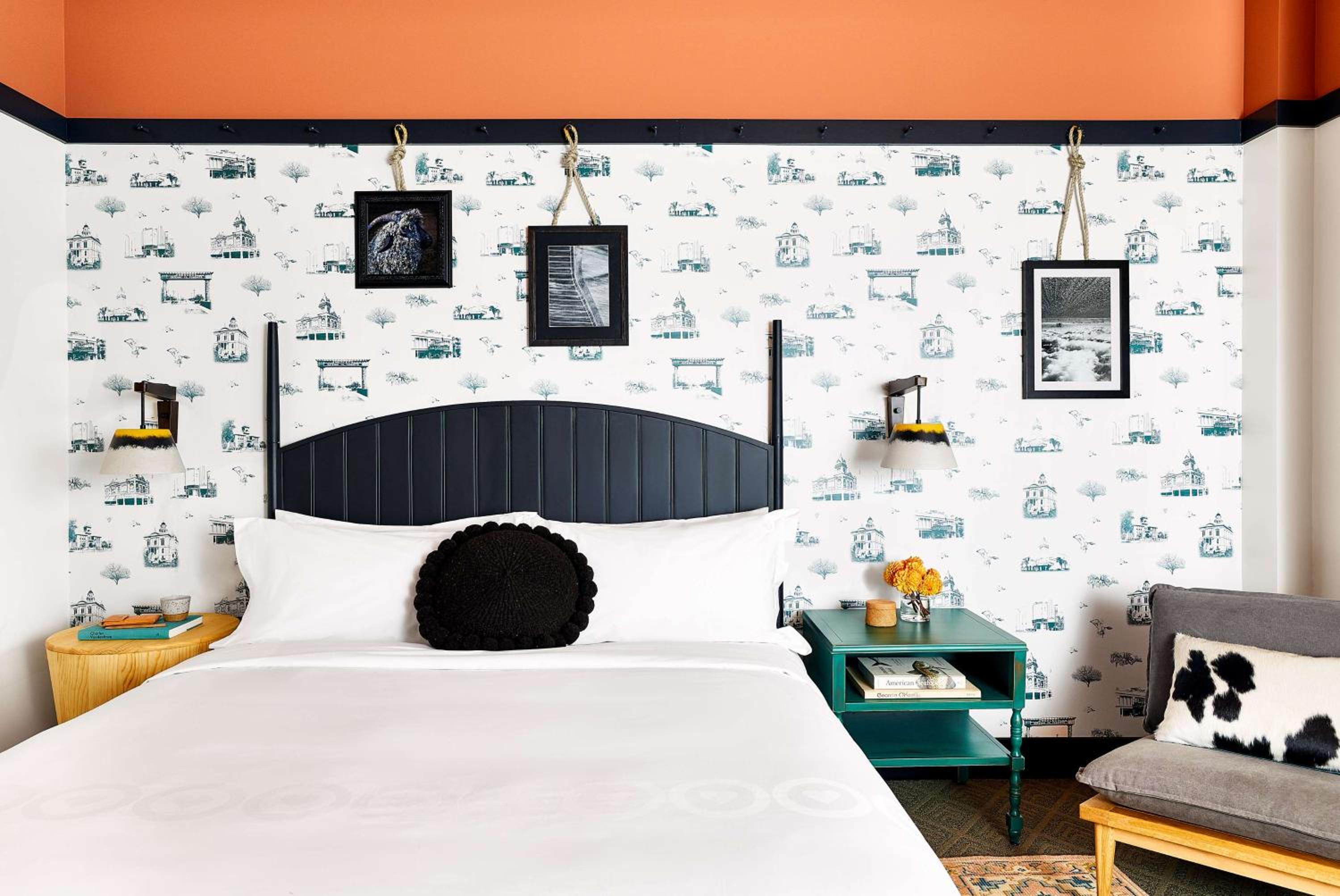 Queen Room