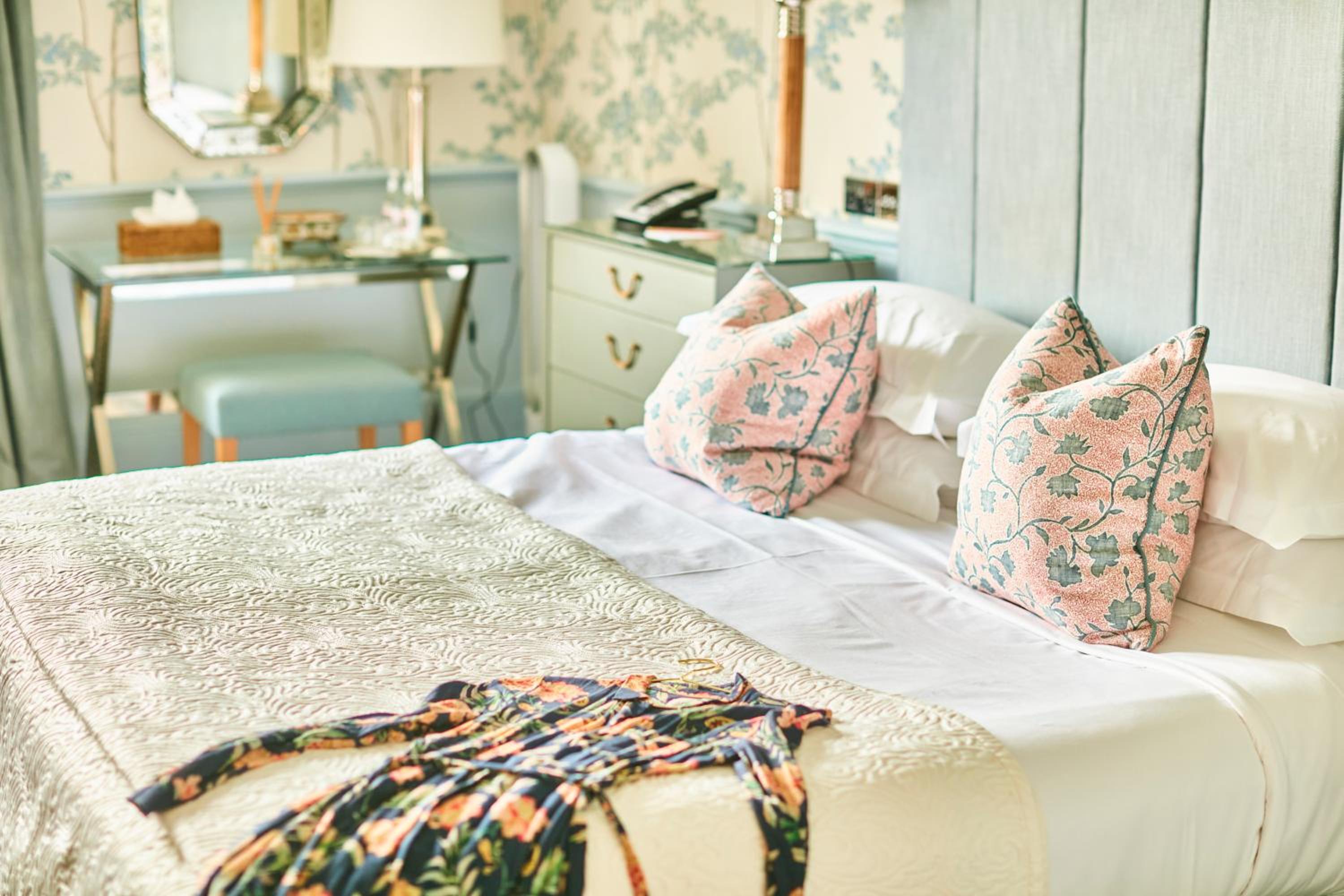 Superior Double or Twin Room photo 3