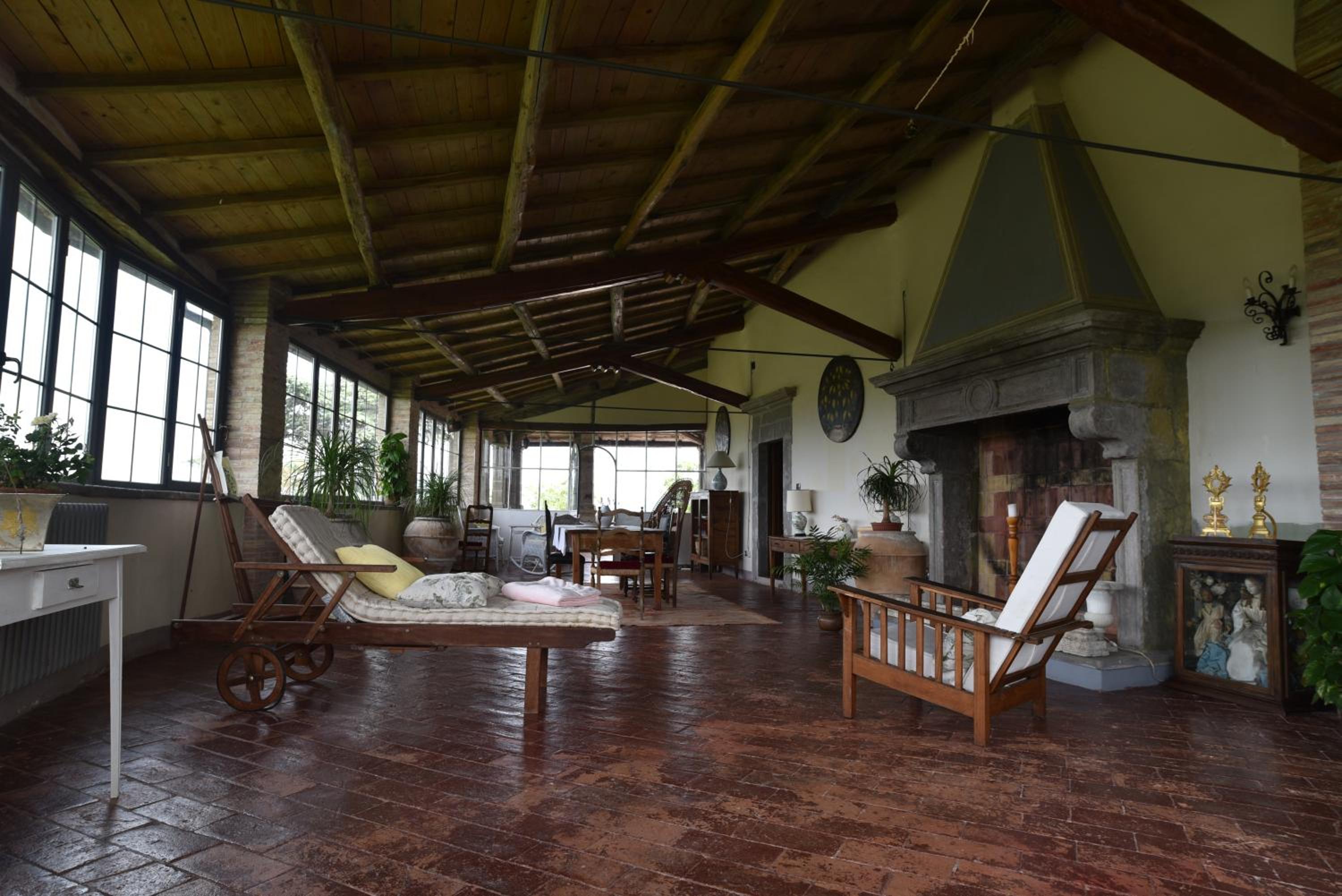 Deluxe King Suite - Photo 73