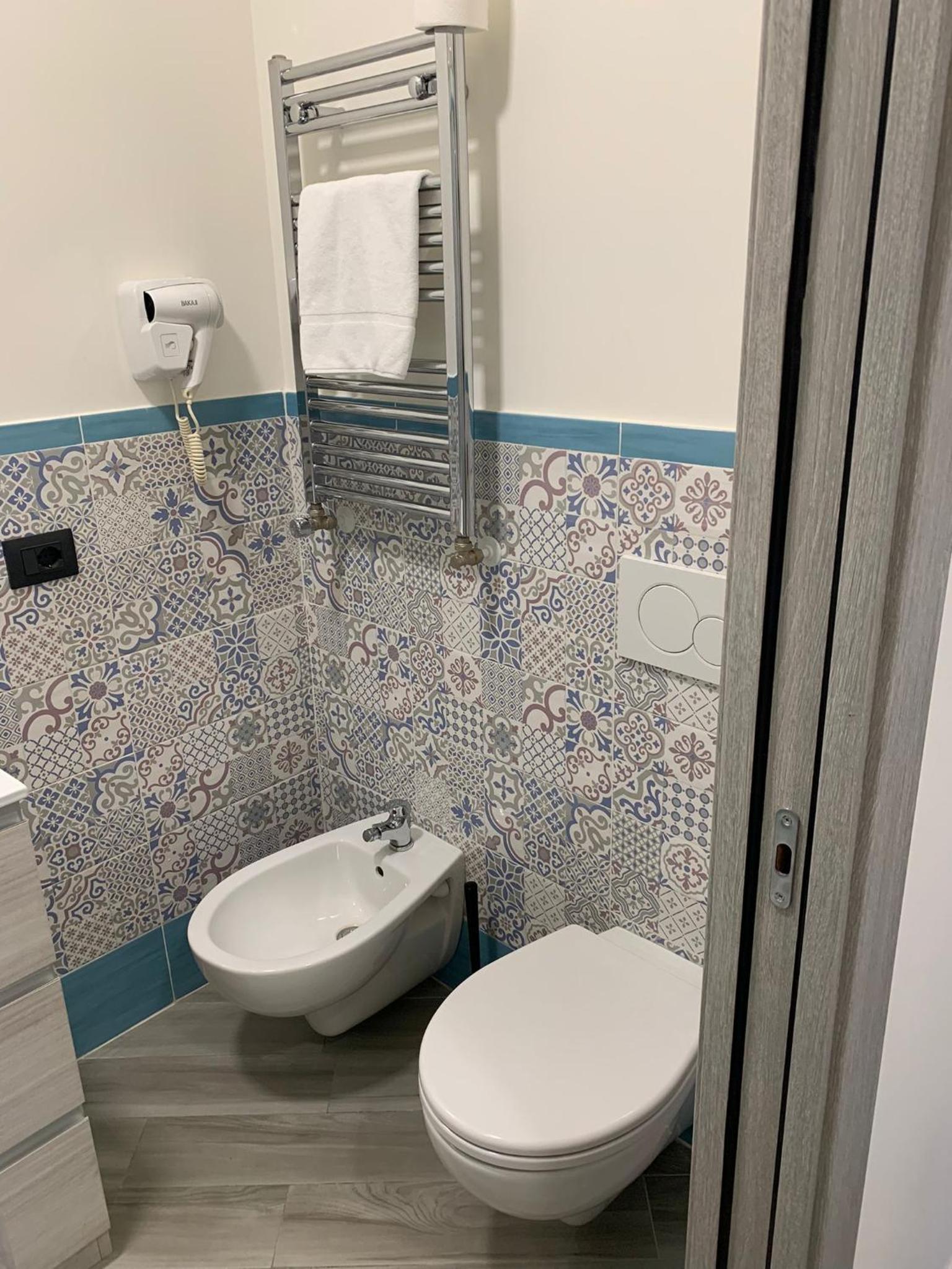 Double Room with Private Bathroom photo 2