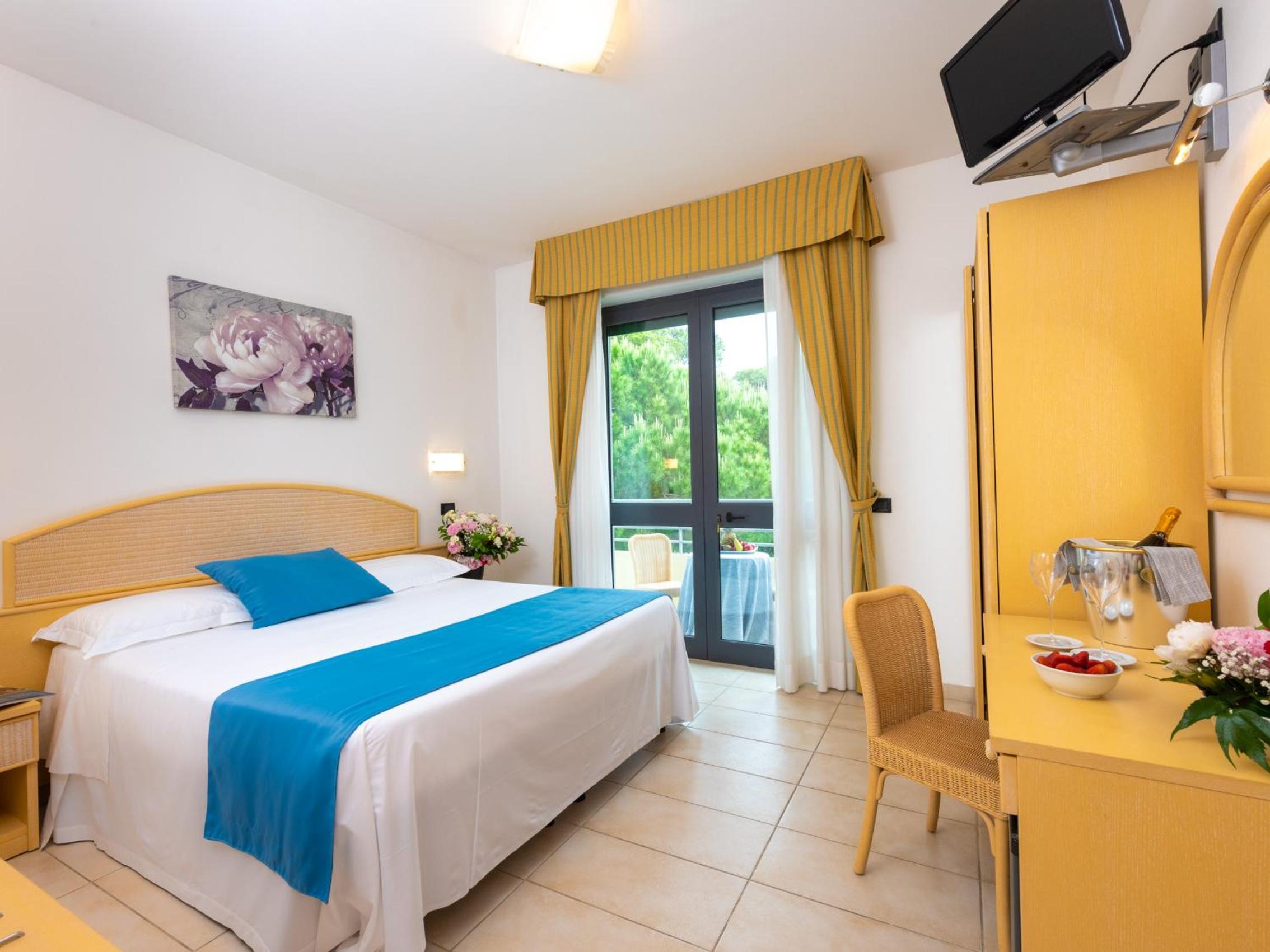 Superior Double or Twin Room with Balcony - Photo 4