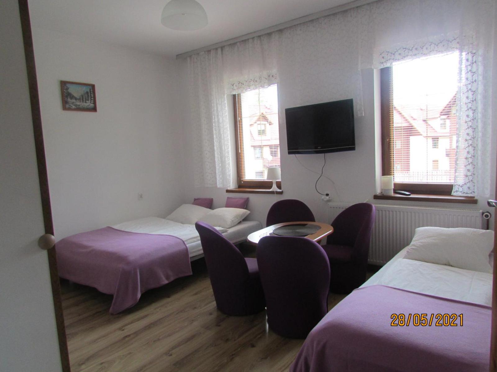 Quadruple Room - Photo 11