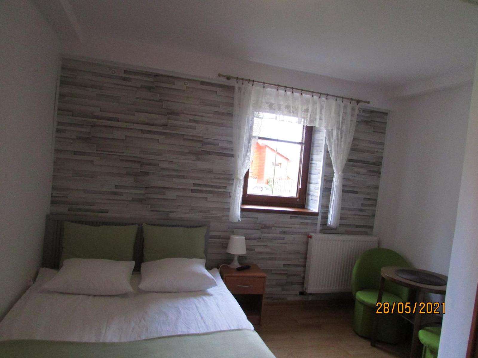 Double Room - Photo 6