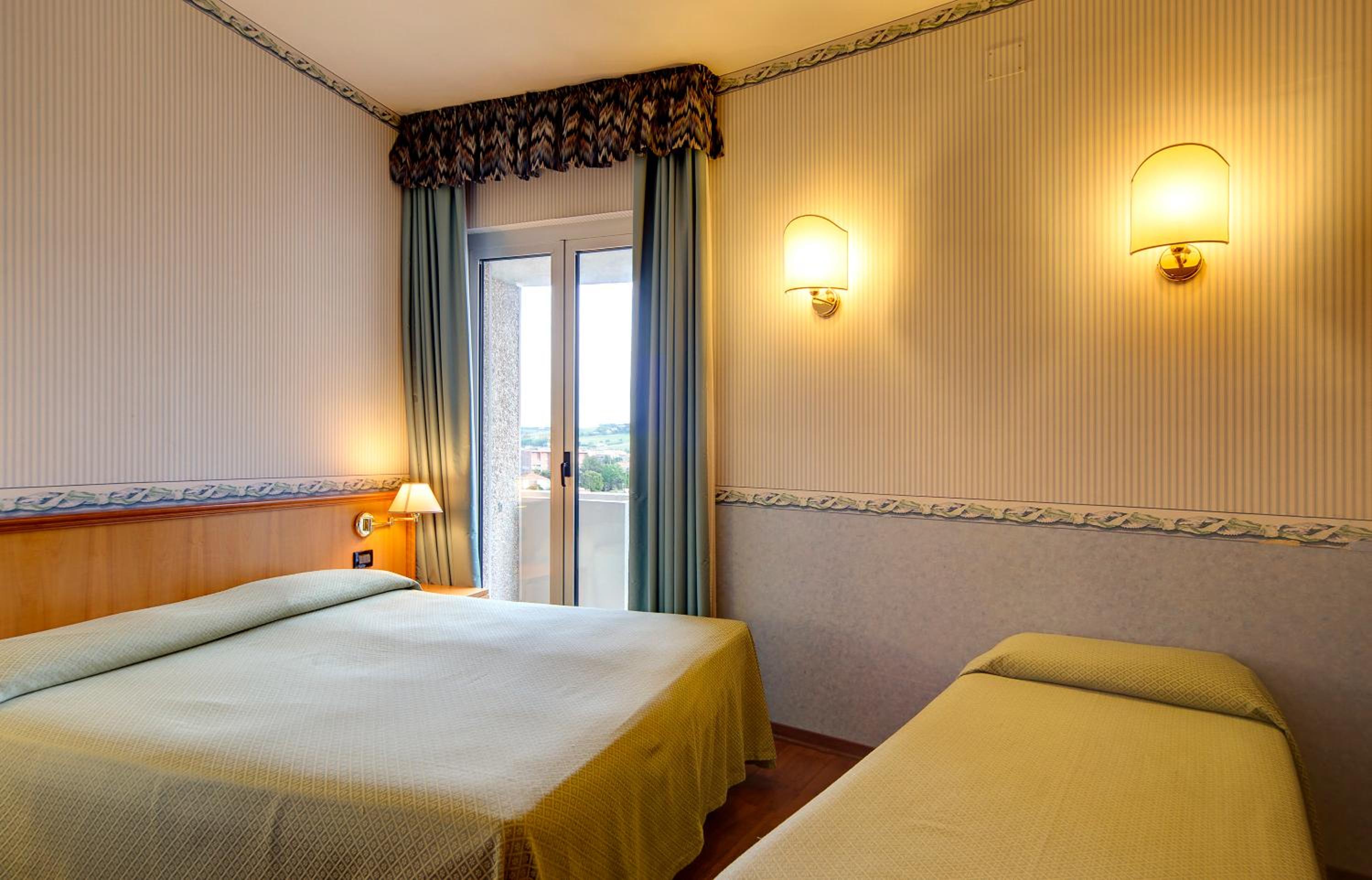 Triple Room - Photo 1