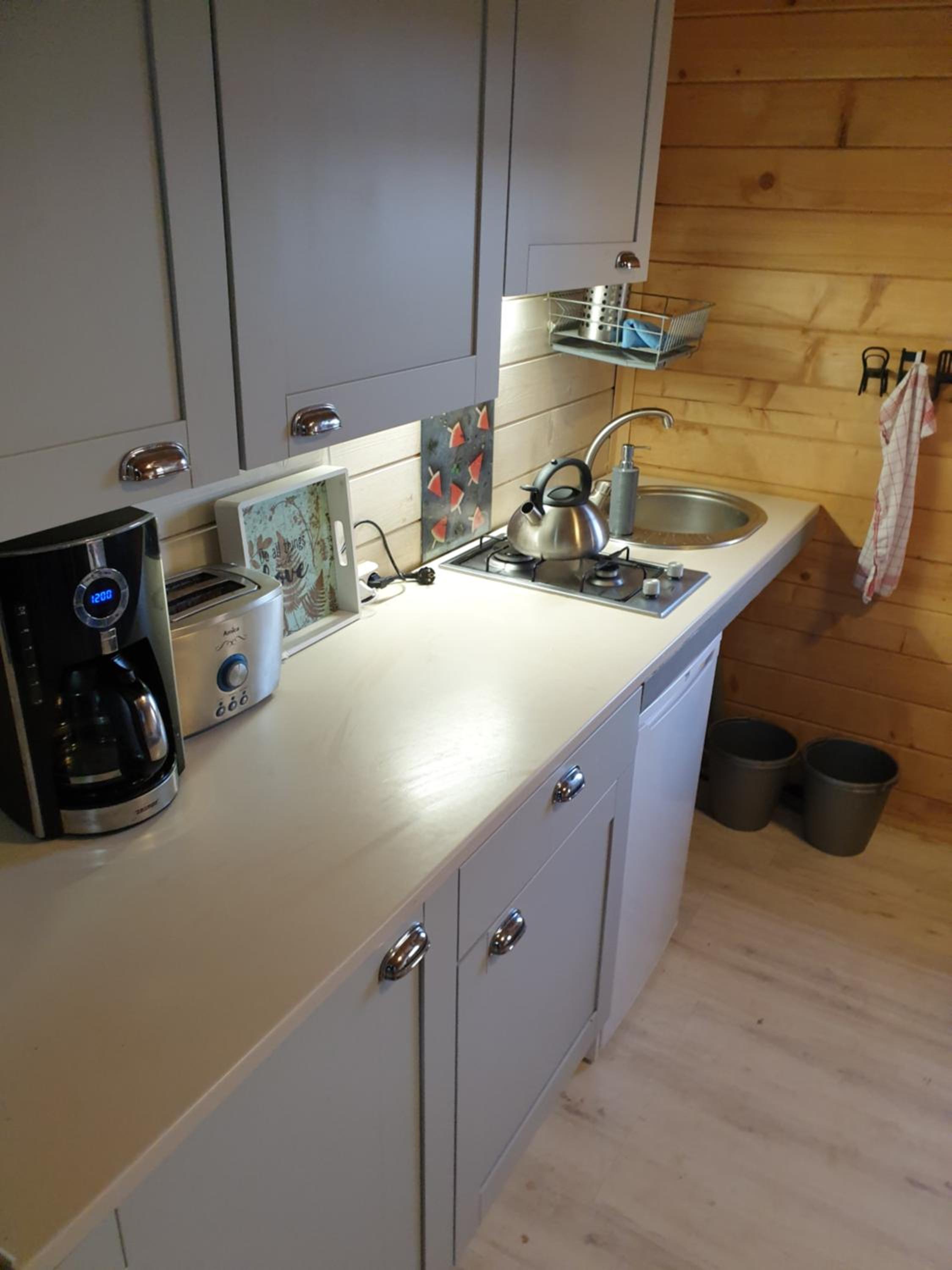 One-Bedroom House - Photo 8