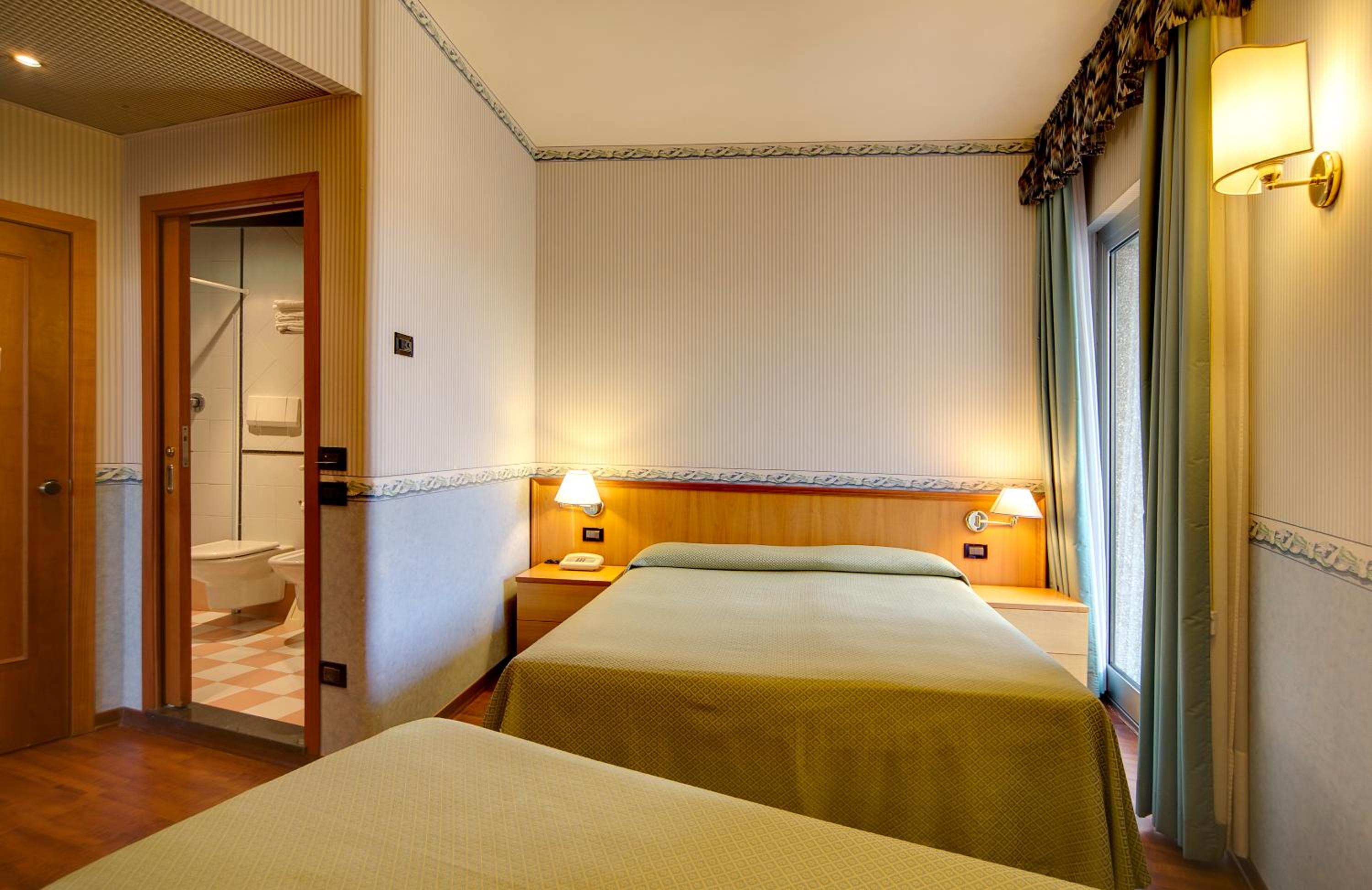 Triple Room - Photo 2
