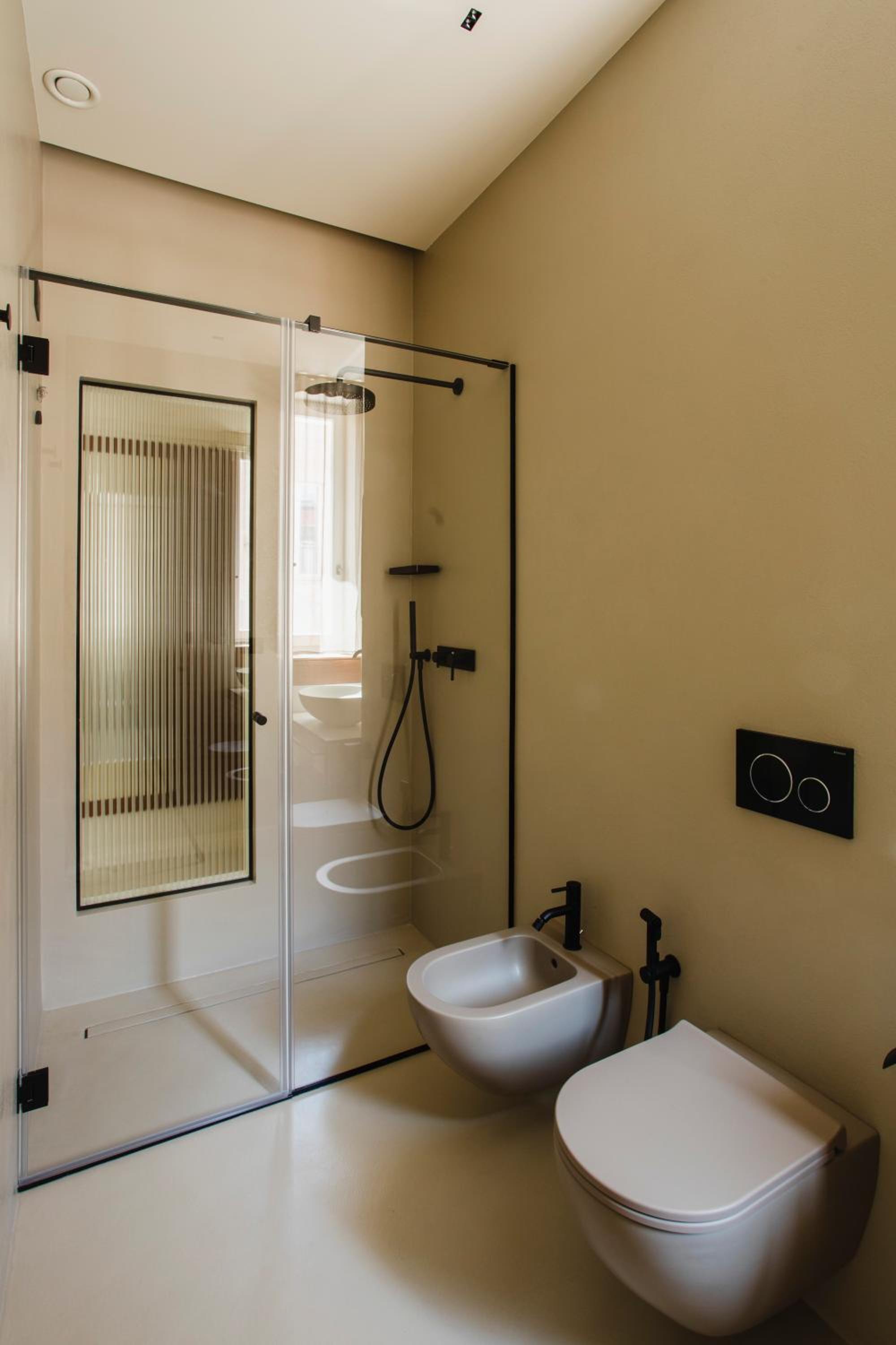 Deluxe Double or Twin Room - Photo 6
