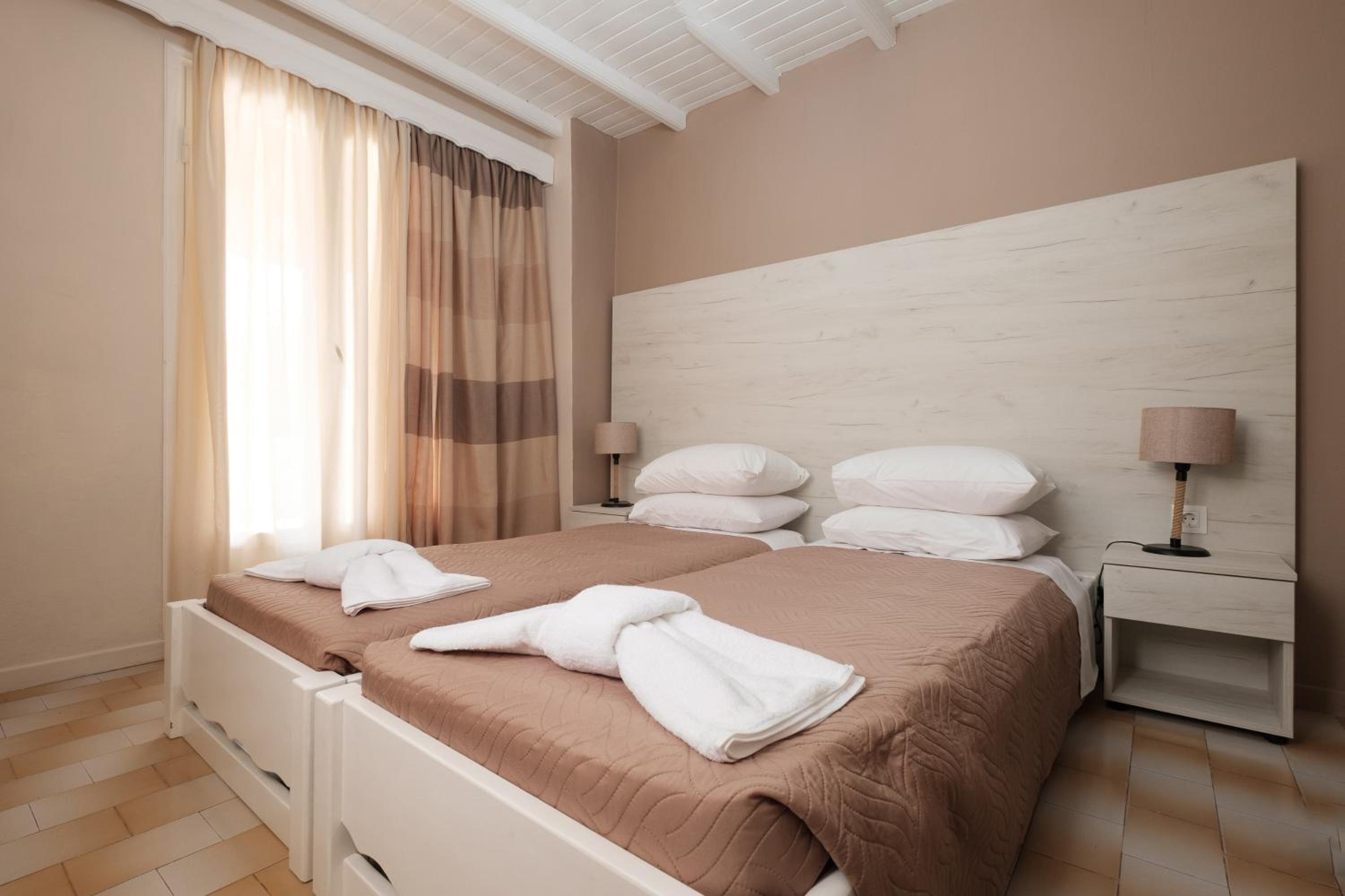 Classic Quadruple Room photo 3