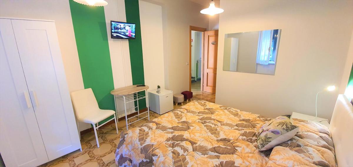 Double Room with Private Bathroom photo 3