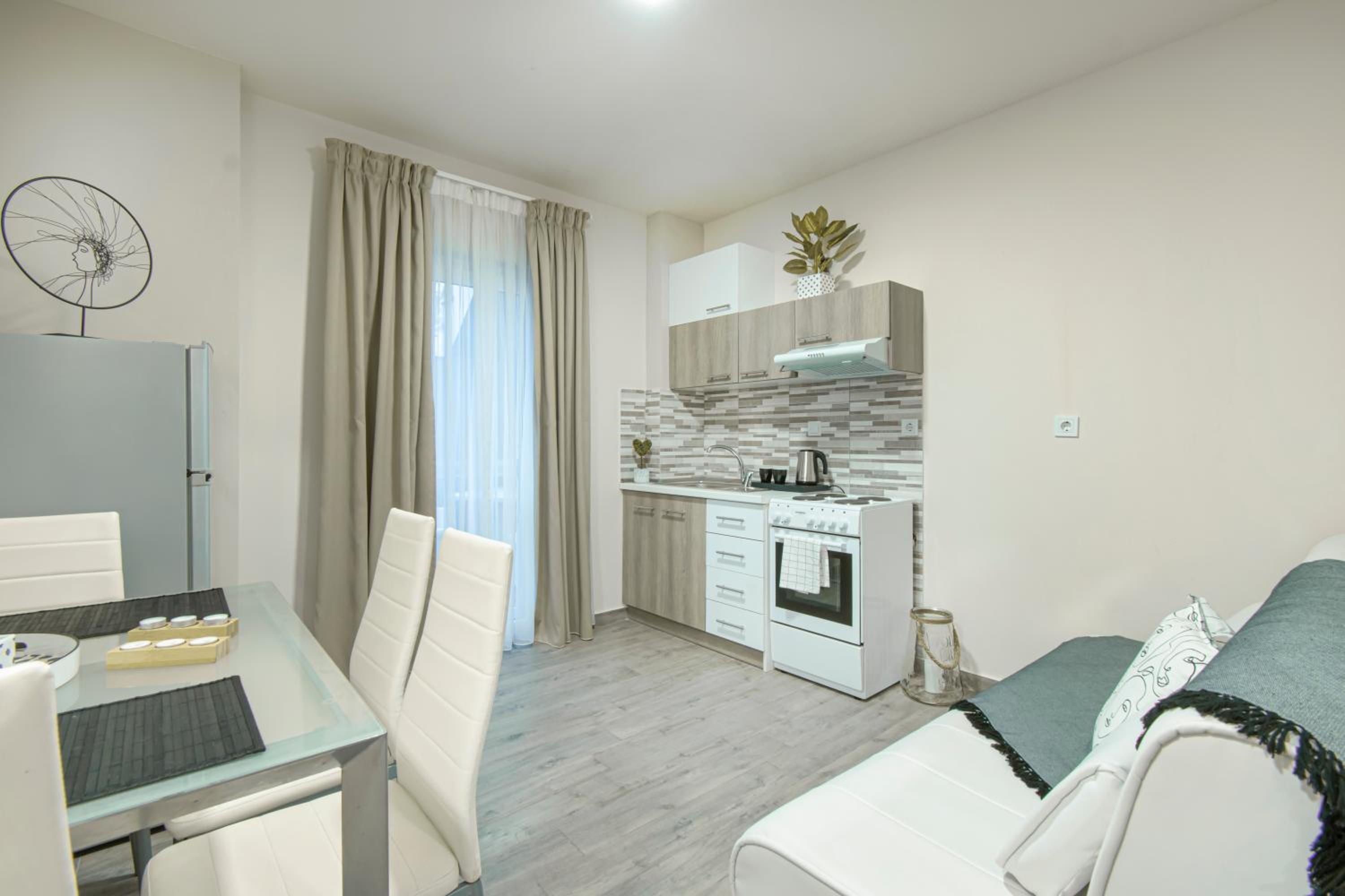 Studio Apartment photo 2