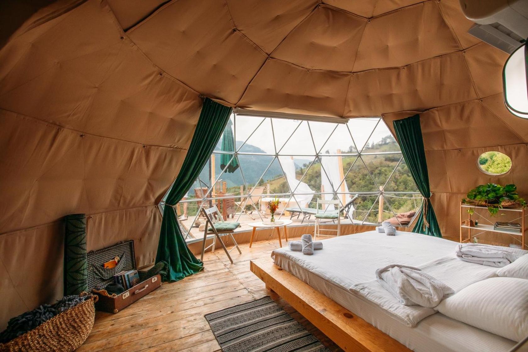 Tent - Photo 1