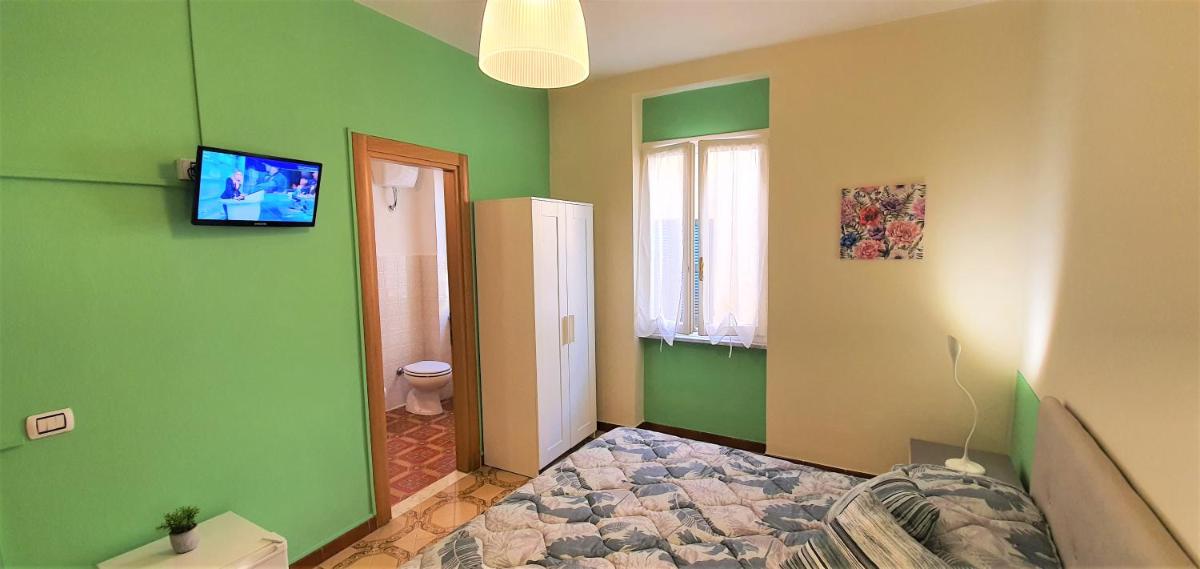Double Room with Private Bathroom photo 3