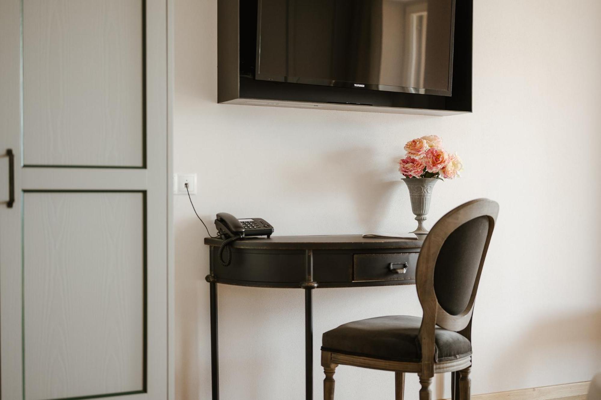 Superior Suite with Terrace photo 2