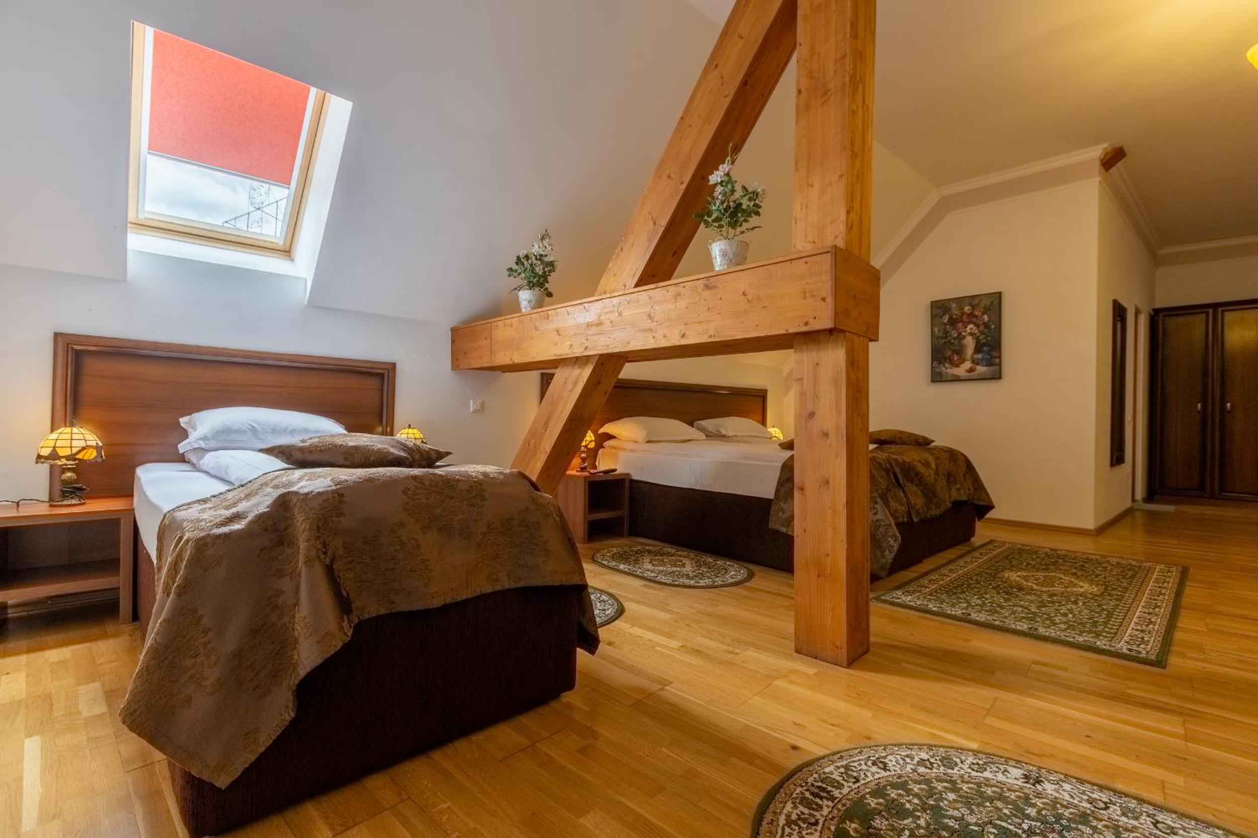 Superior Quadruple Room photo 2