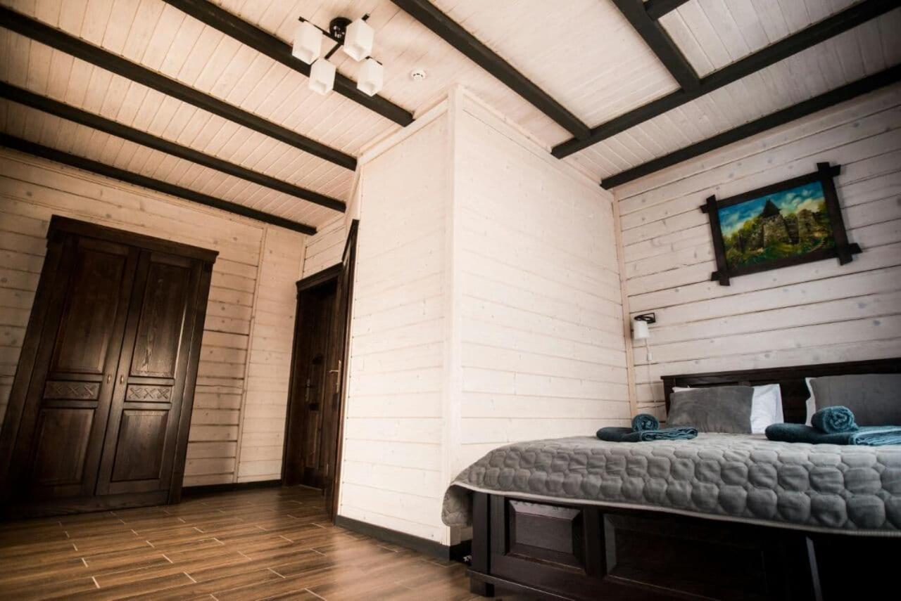 Standard King Room photo 3
