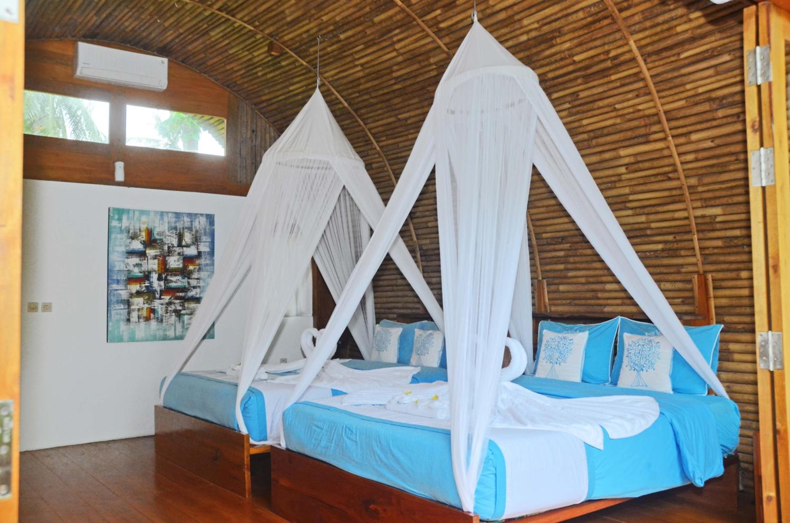 Deluxe Bungalow with Garden View photo 1