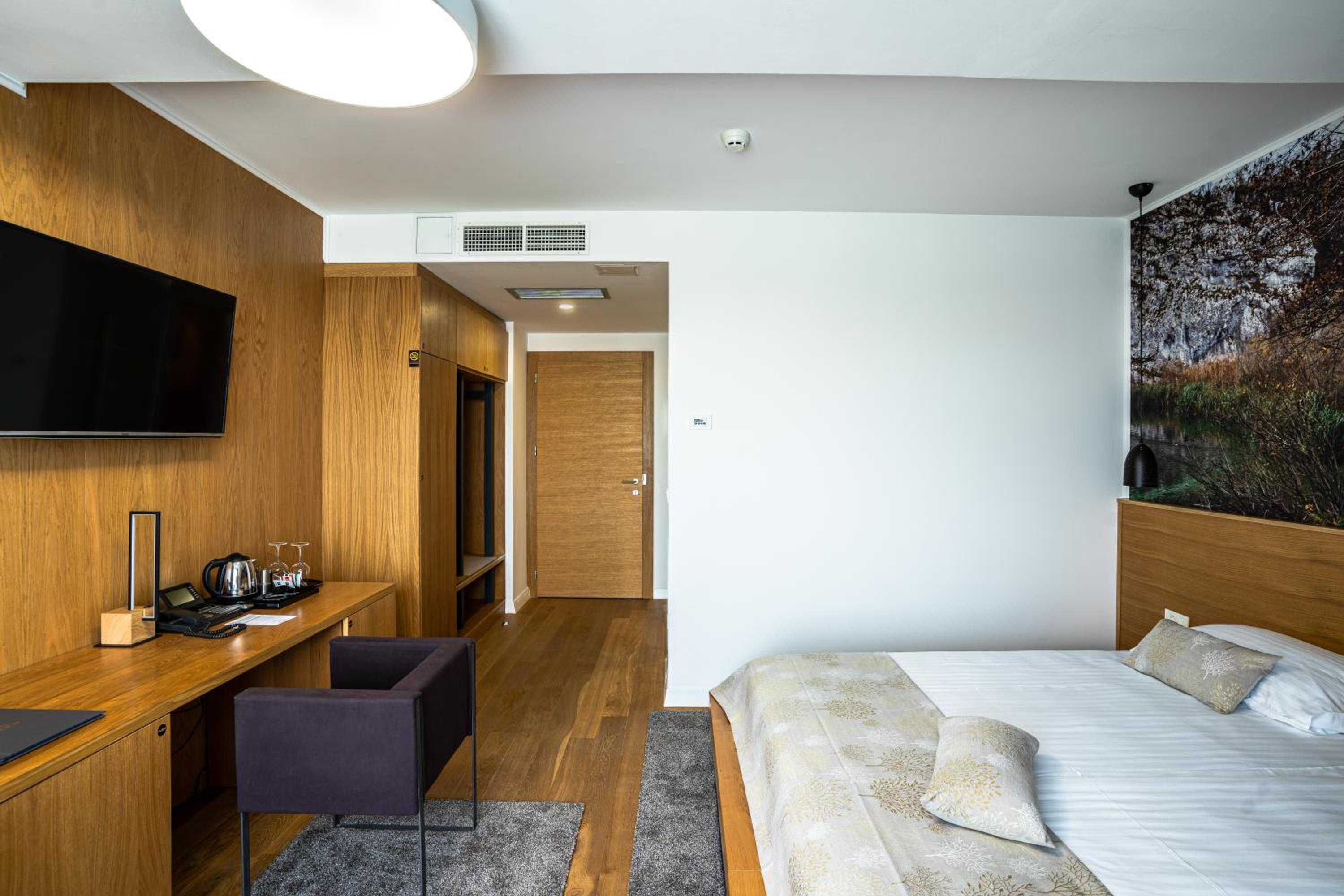 Double or Twin Room - Photo 1