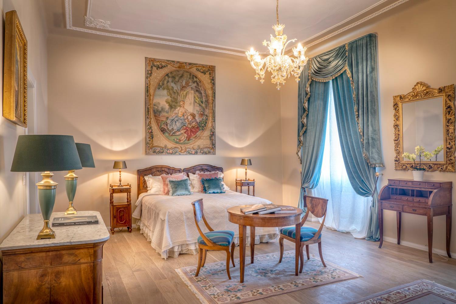 Deluxe Double or Twin Room photo 2