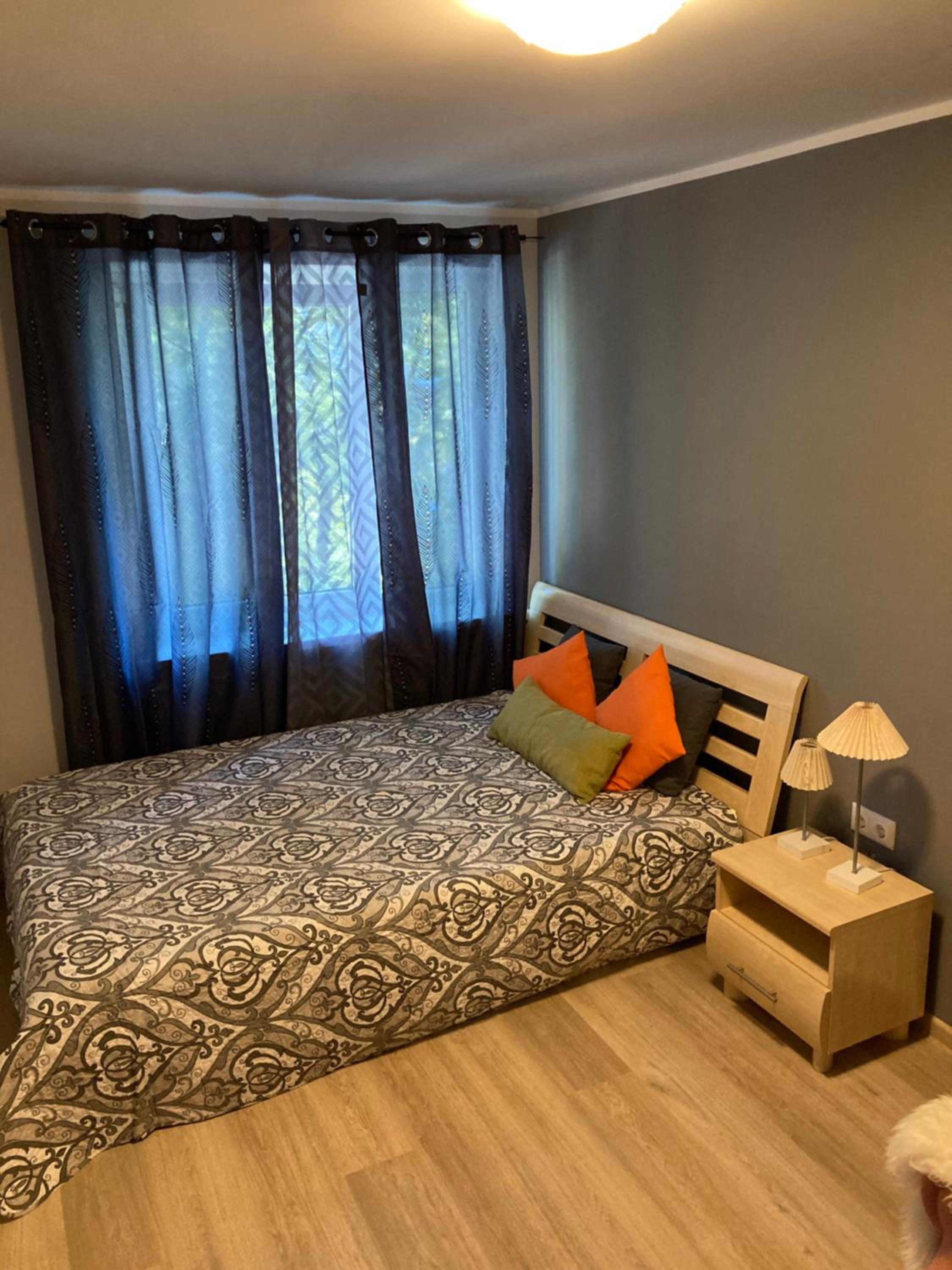 One-Bedroom Apartment photo 1